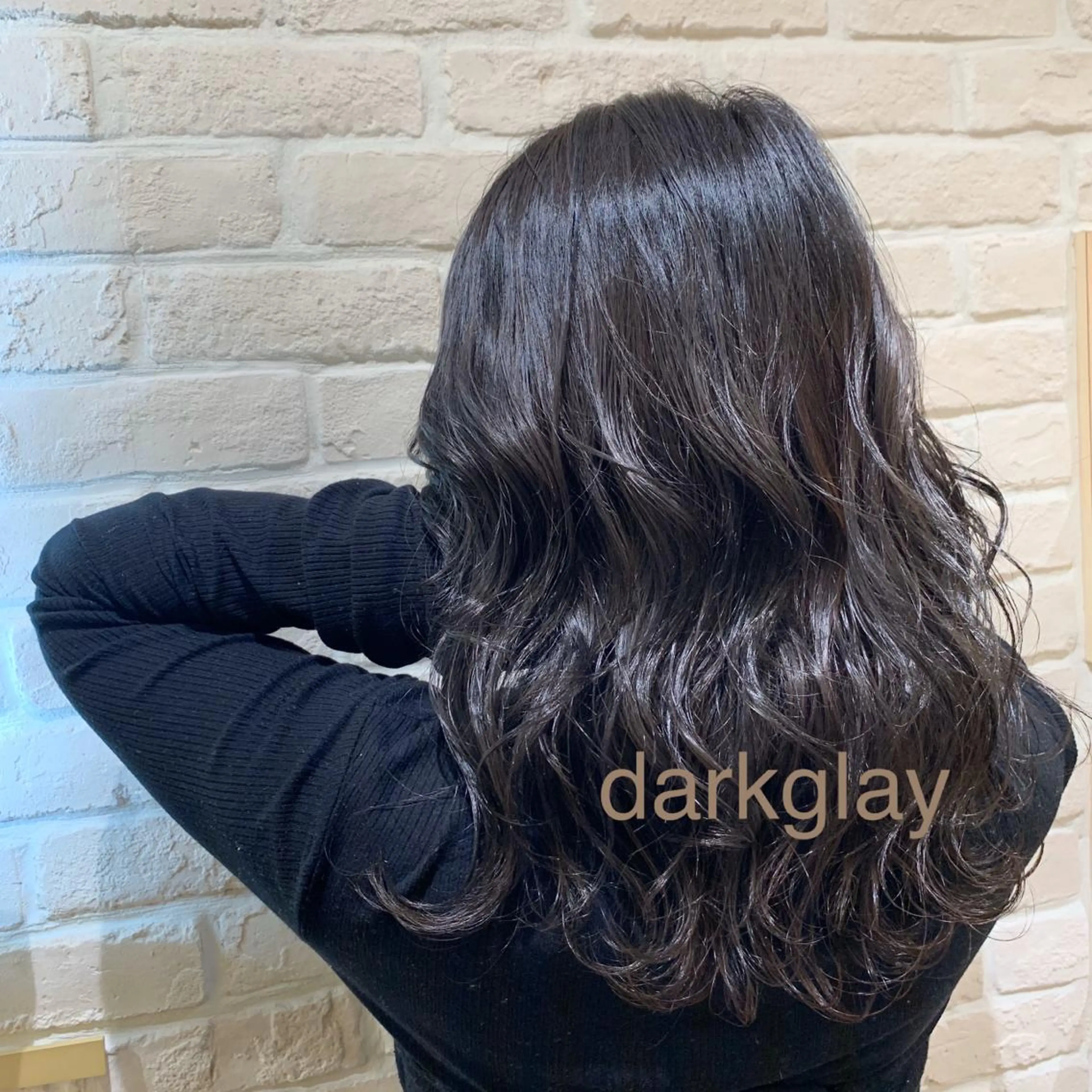 ロング カラー ダークグレー Dears 香芝店所属・関 優希のヘアスタイル