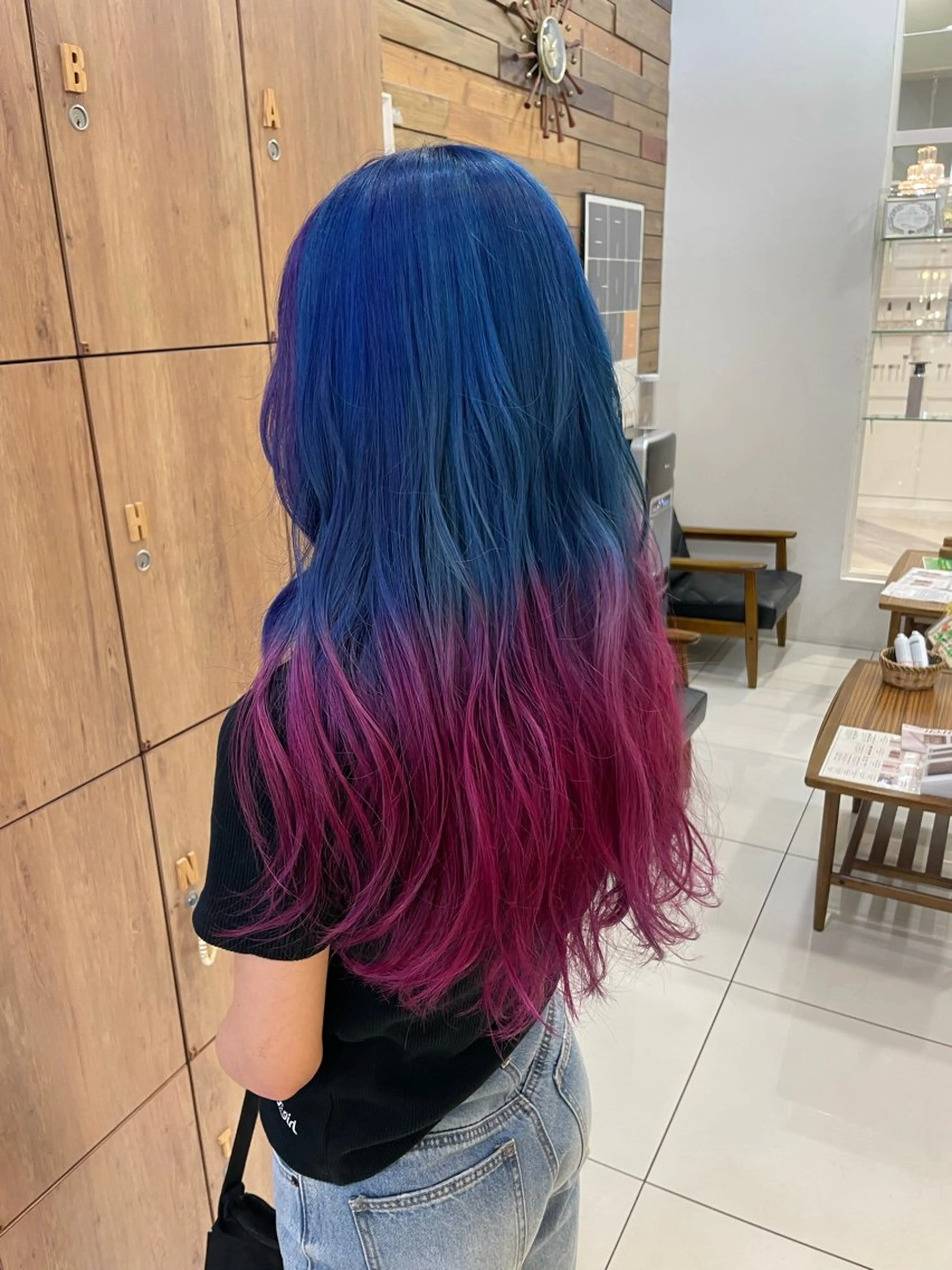 ロング カラー 透明感color吉田 沙羅のヘアスタイル