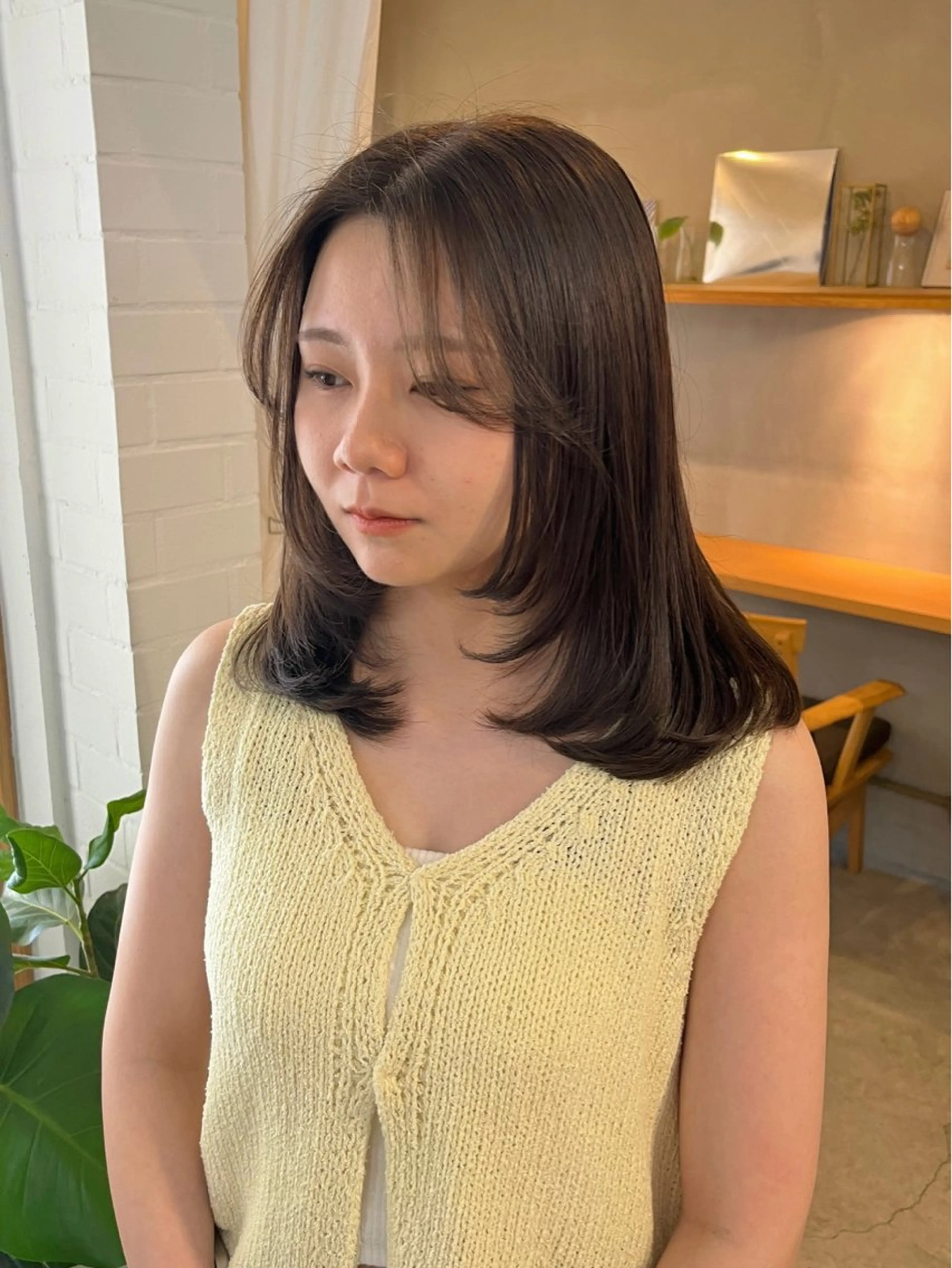 セミロング カラー 伊藤ゆかり/髪質改善 /透明感カラーのヘアスタイル