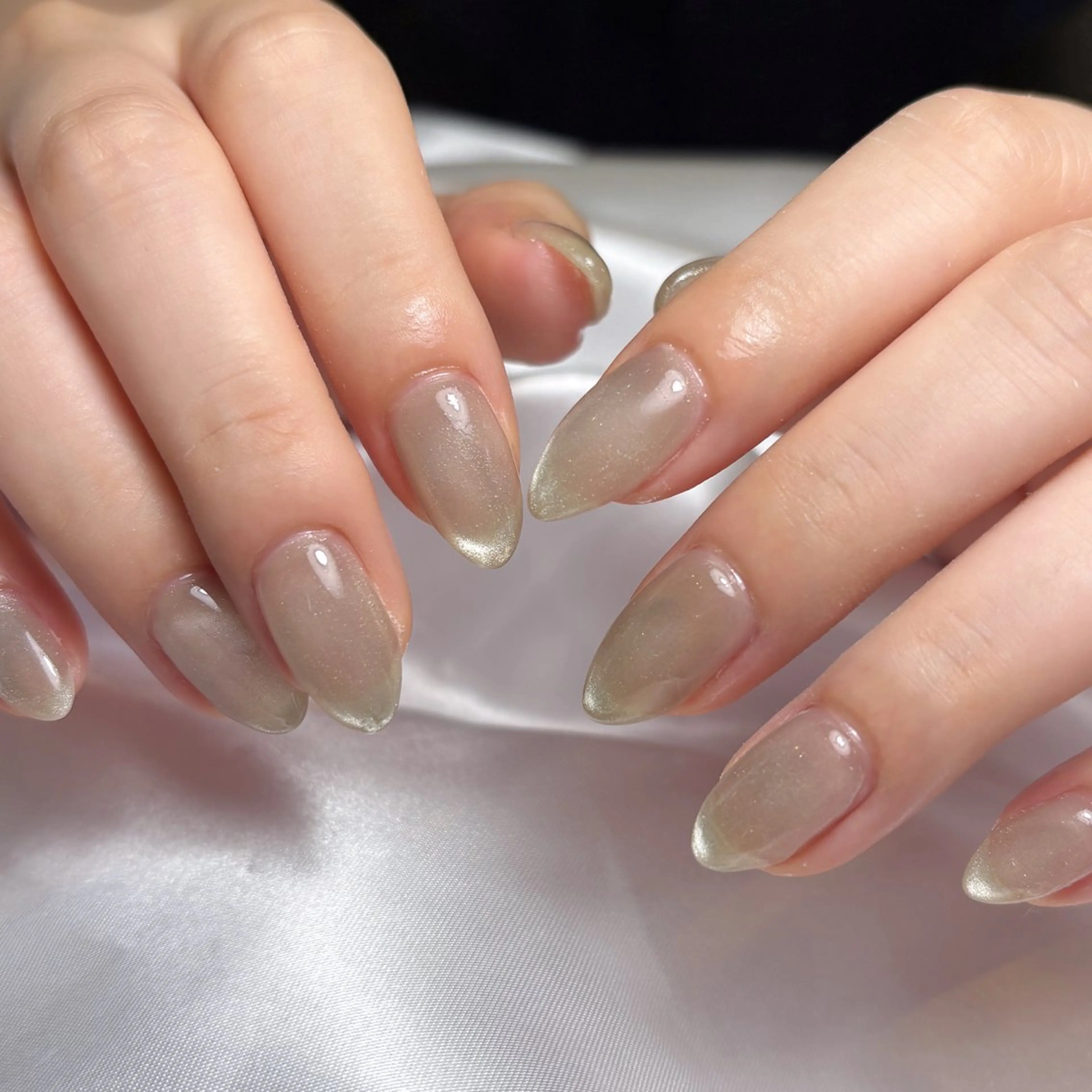 【hand】マグネット🥐(オフなし)の写真