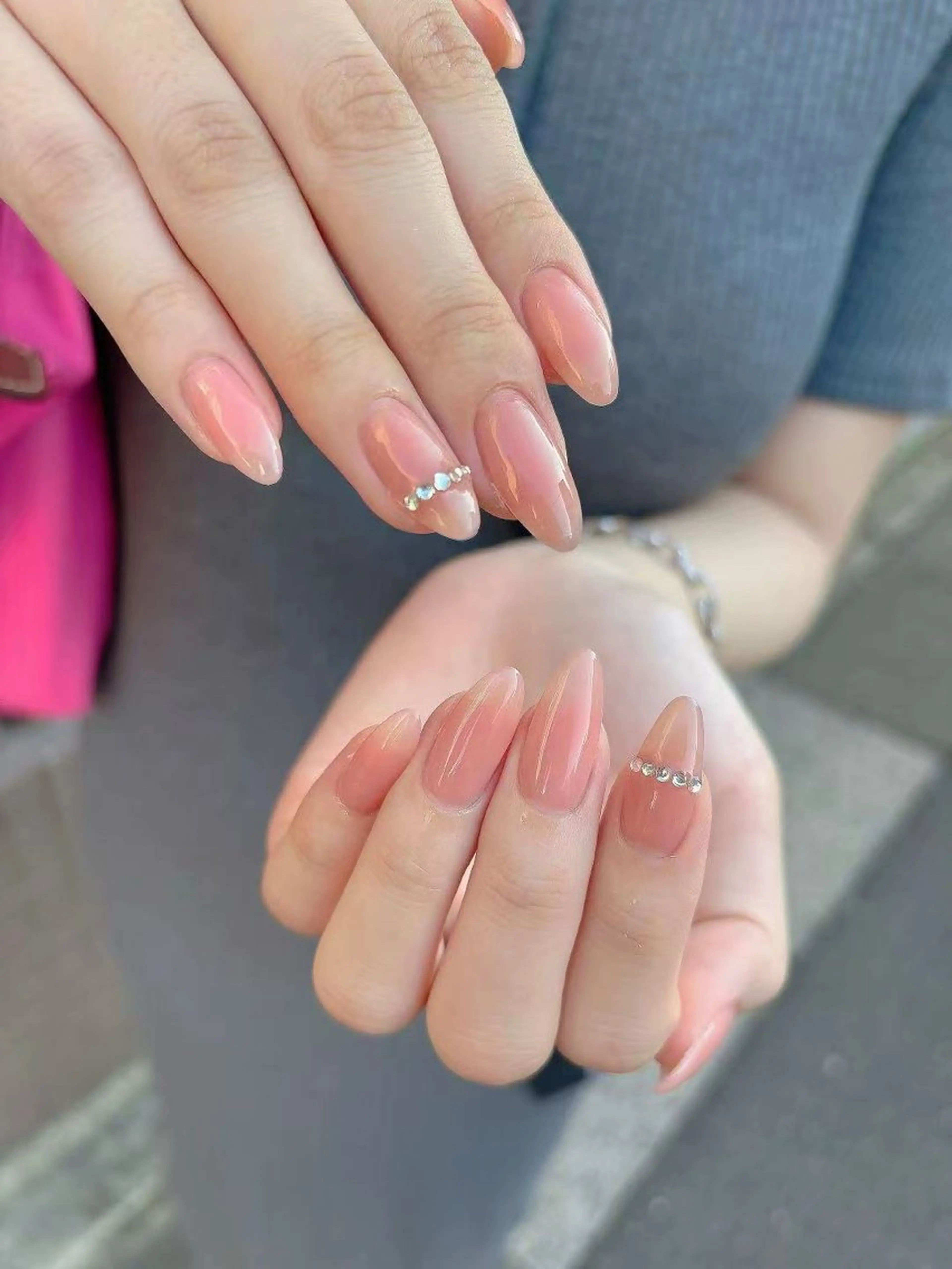 ネイル オフィスネイル ワンカラーネイル ピンク シンプルネイル ハンドネイル ハンドケア 🎀NAIL🎀 AI🪄︎︎◝✩のネイルデザイン