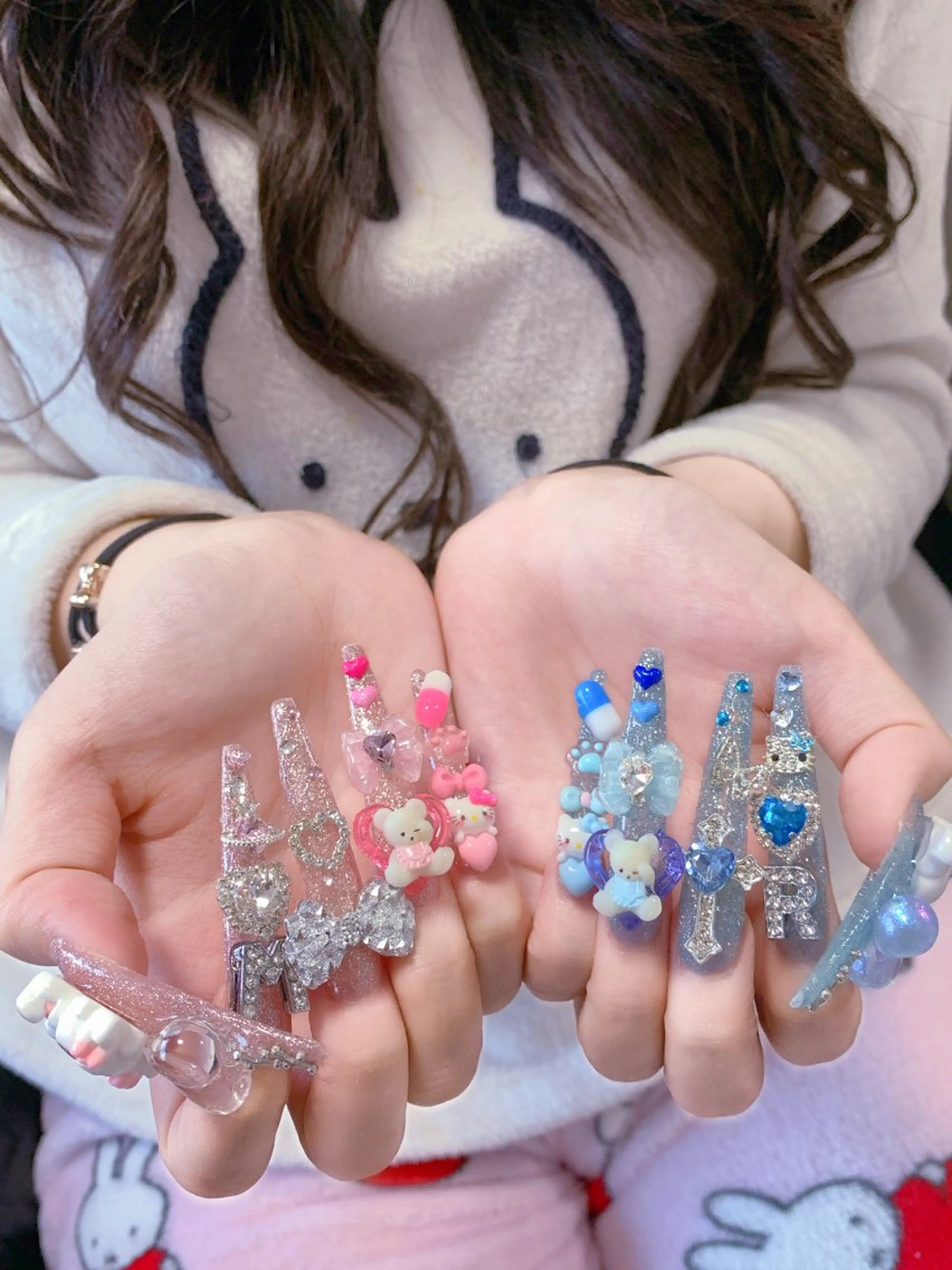 ネイル アートネイル ジェルネイル グラデーション キラキラネイル ニュアンスネイル Kitty Nailのネイルデザイン