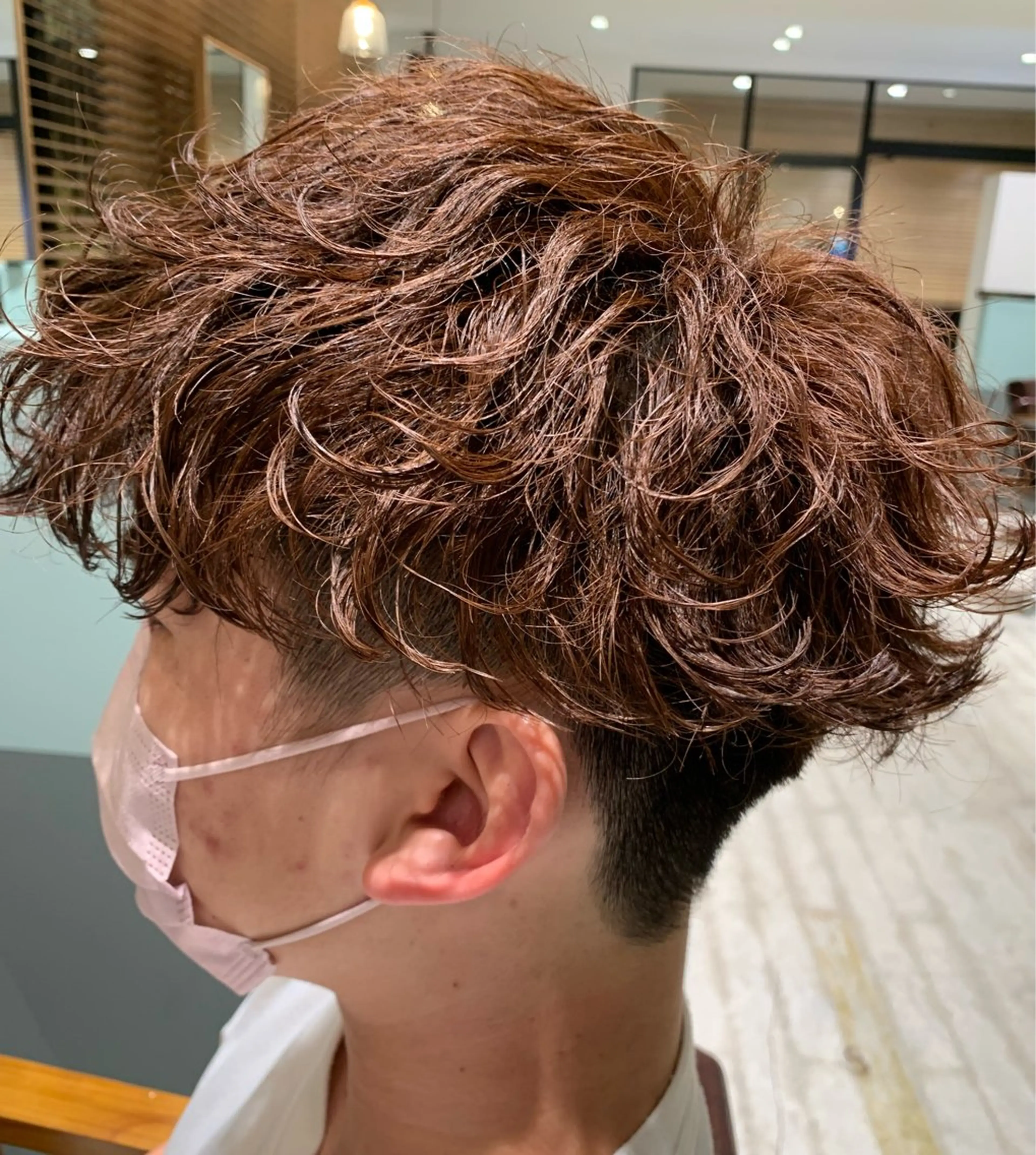 ショート カラー パーマ メンズ メンズパーマ 波巻きパーマ カット パーマ hair made core所属・メンズスタイル 櫻井康太のヘアスタイル