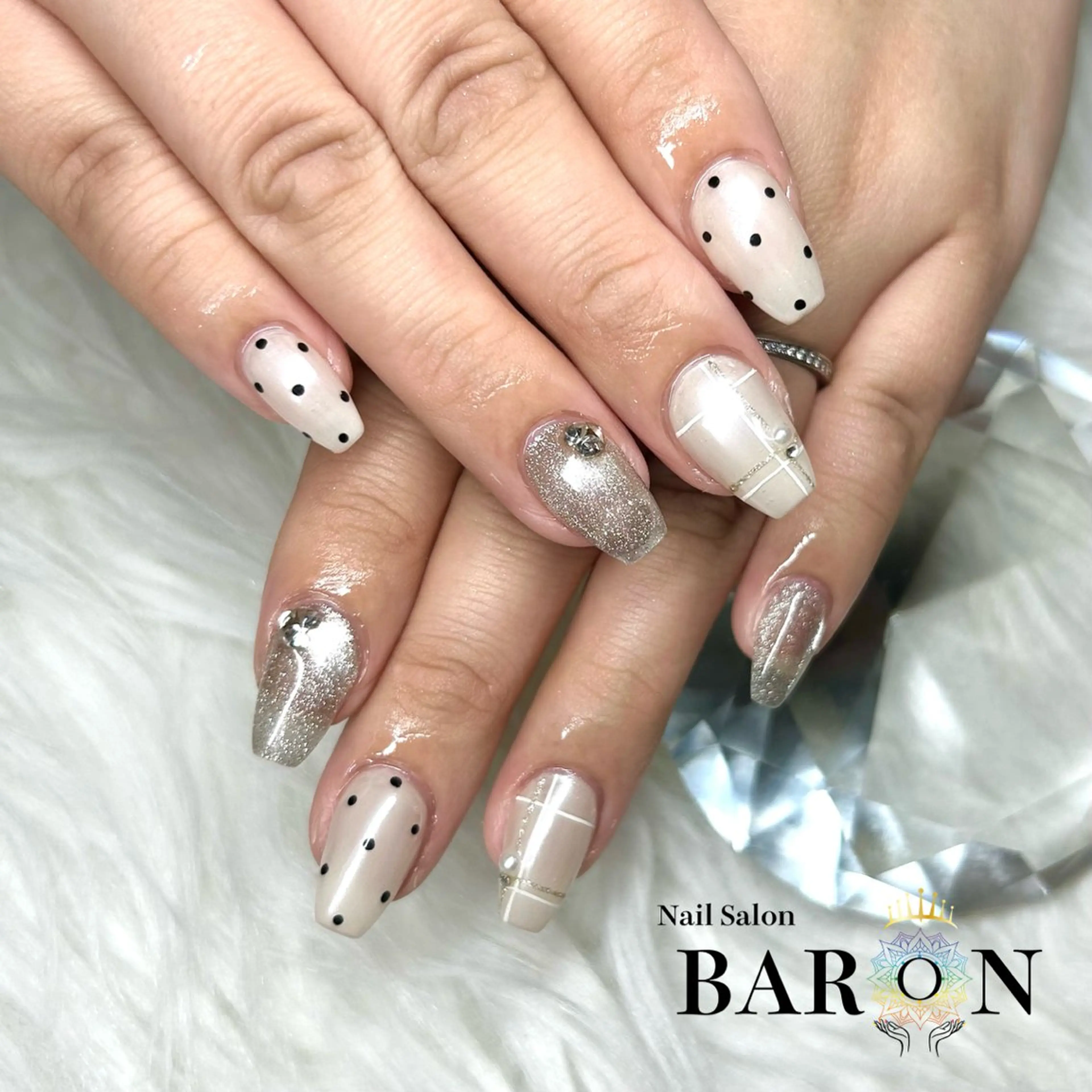 ネイル ドット ハンドネイル ♛︎BARON♛︎ SUMIRE.のネイルデザイン
