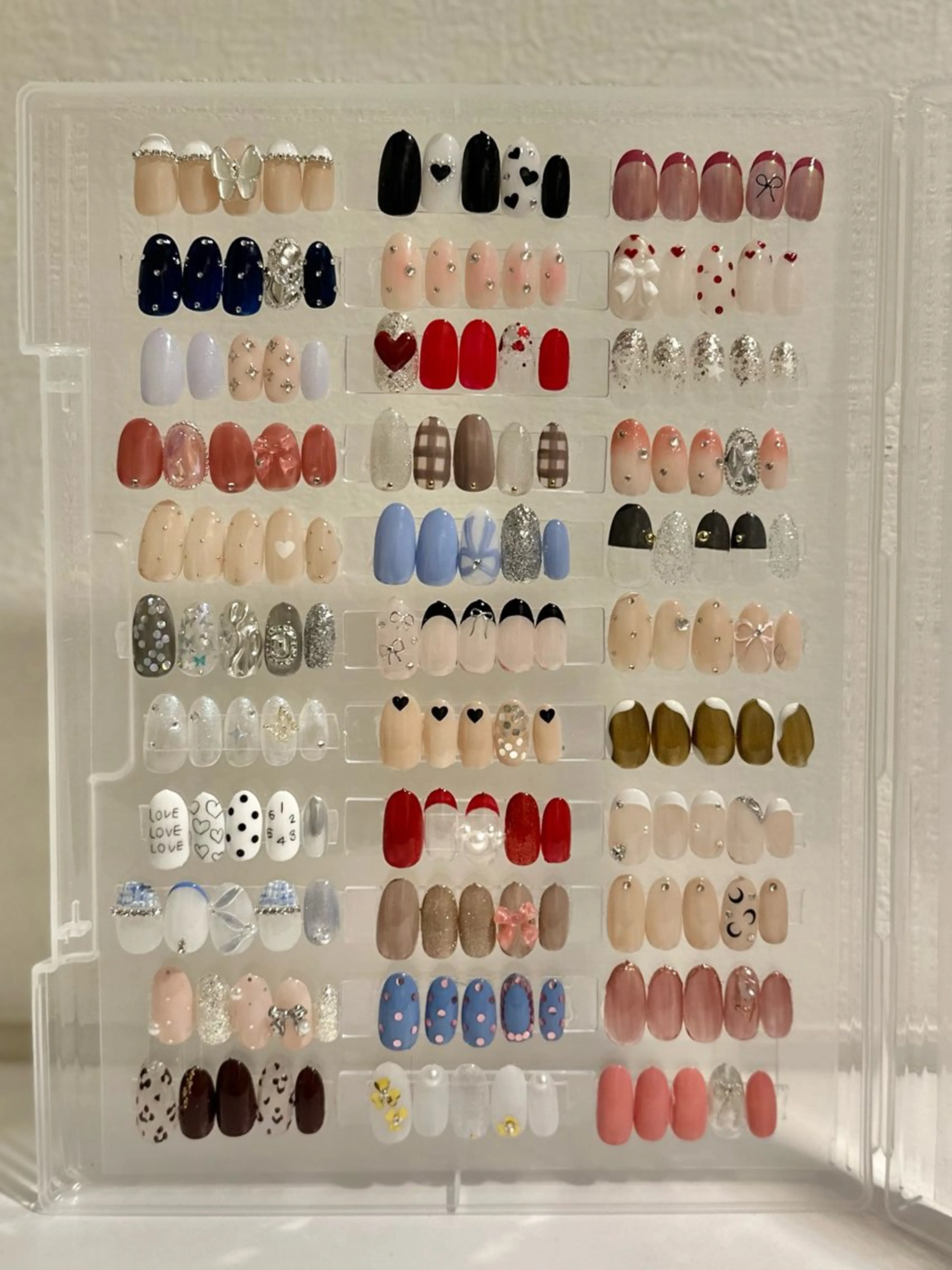 ハンドネイル♡60種類以上​〜​選べるデザインの写真