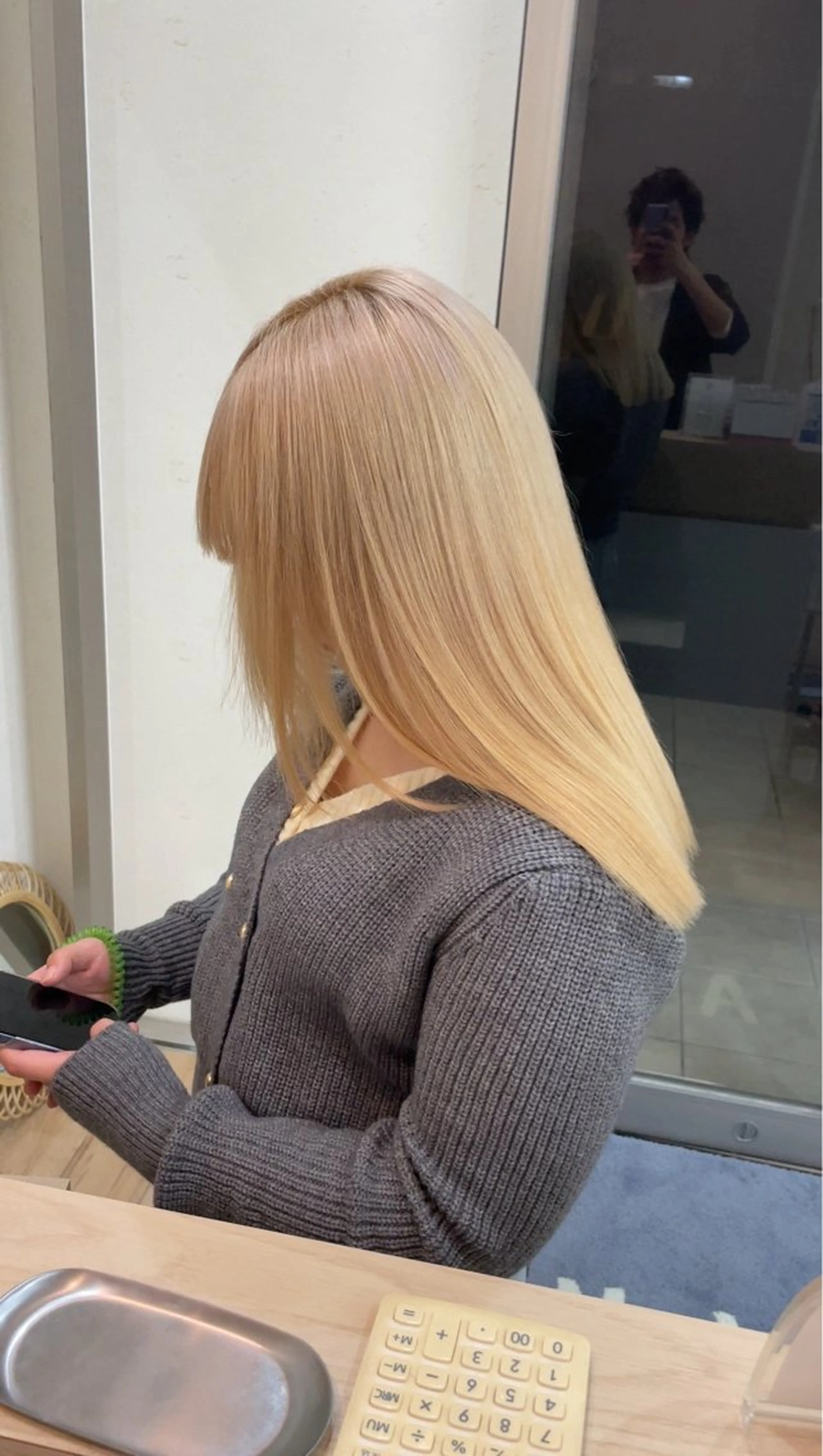 ロング カラー ブロンド ヘアカラー トリートメント 橋本翔 /レイヤーカットのヘアスタイル