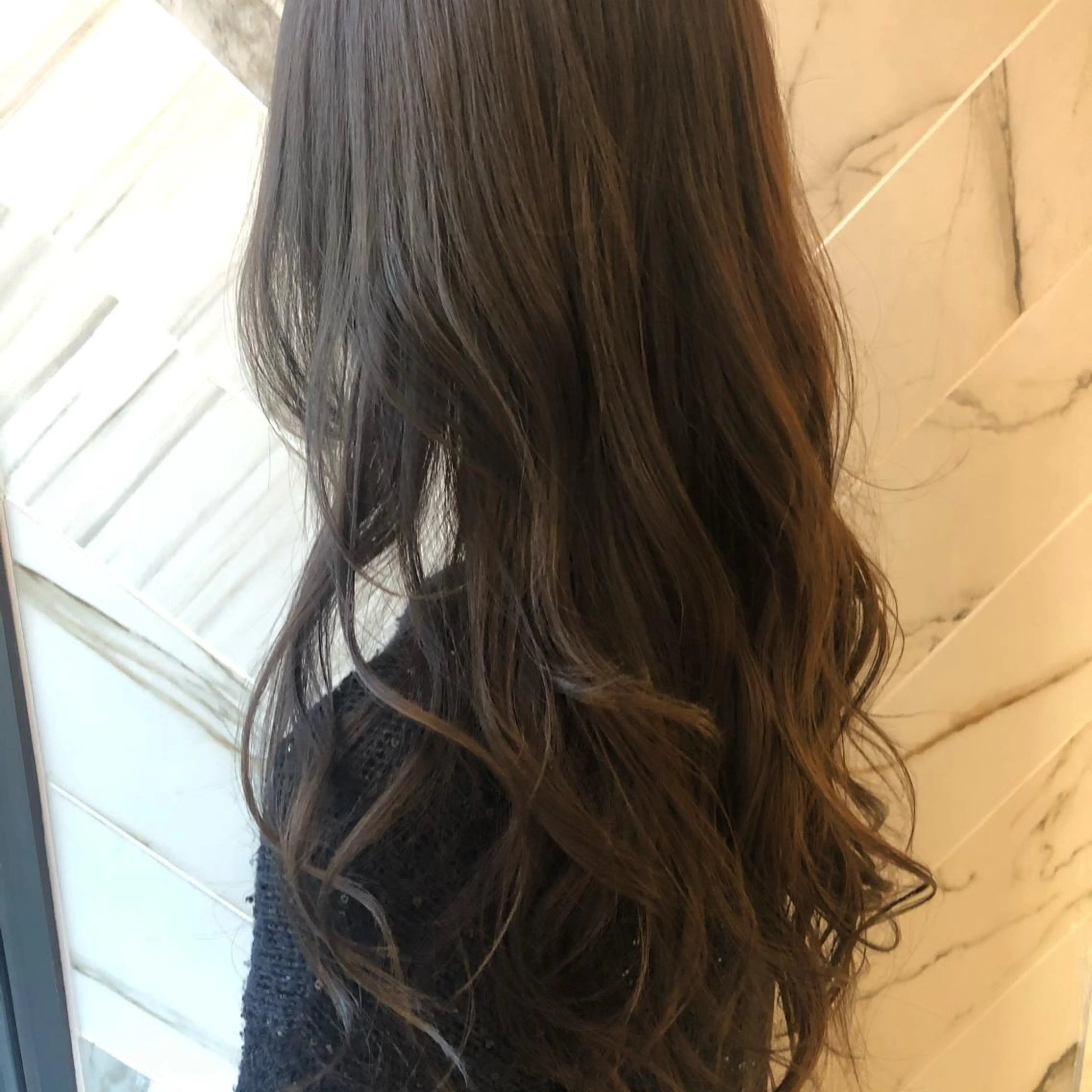 ロング カラー アッシュ オリーブアッシュ 藤田 歩美のヘアスタイル