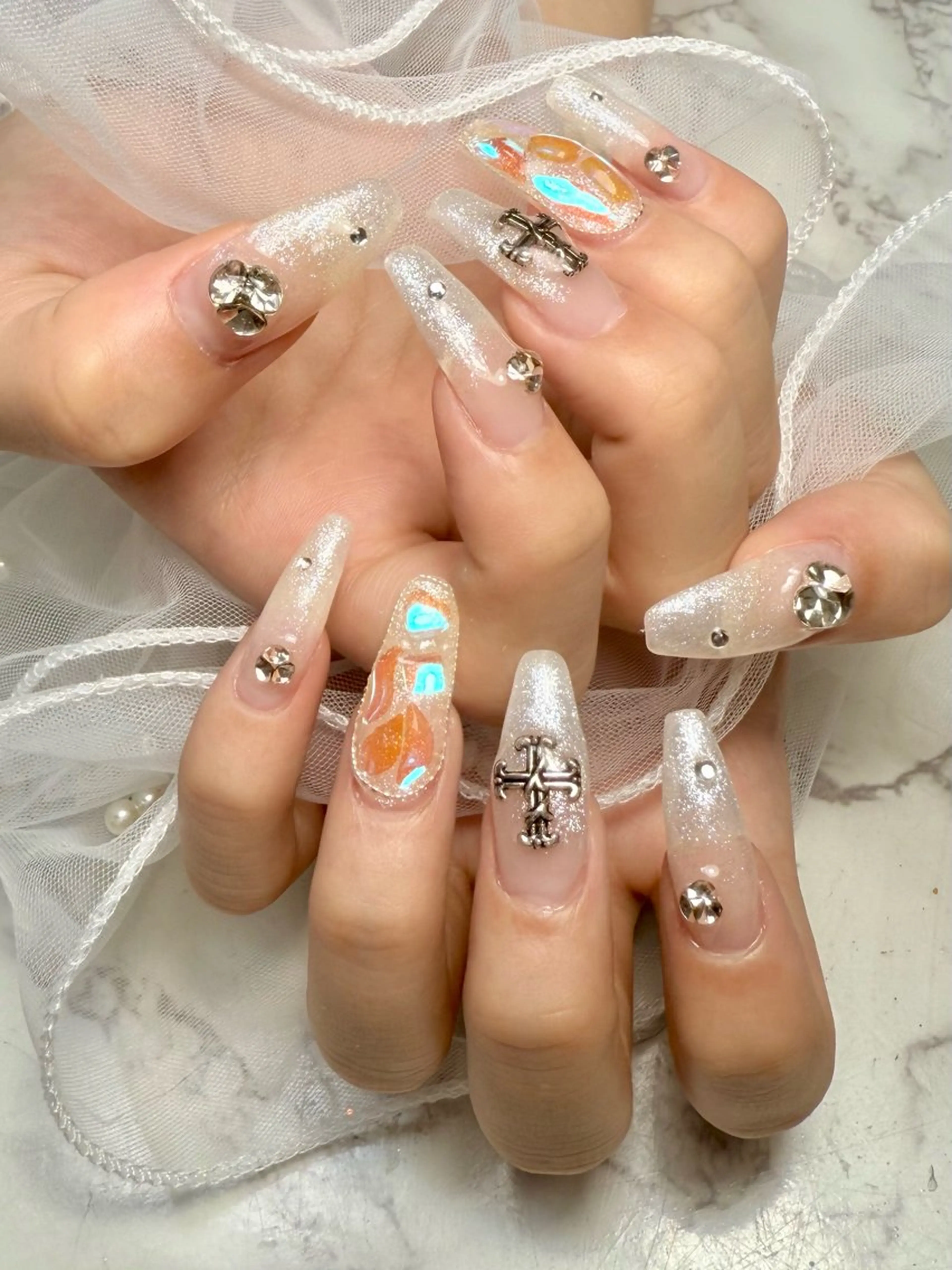 ネイル アートネイル チークネイル 氷ネイル・うるうるネイル キラキラネイル ミラーネイル M.N_ nailのネイルデザイン