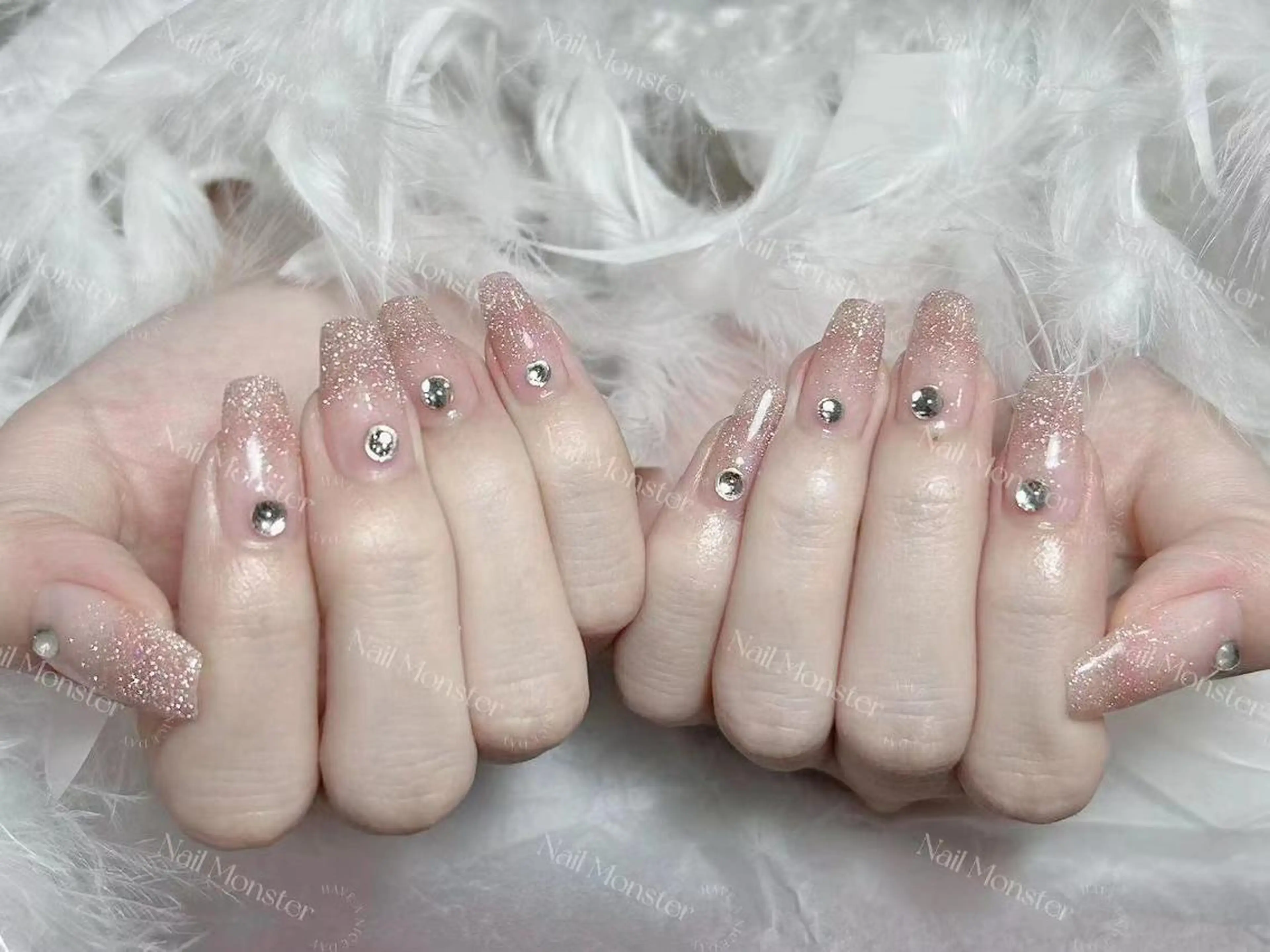 ネイル ストーンネイル ハンドネイル yu ri 🌹のネイルデザイン