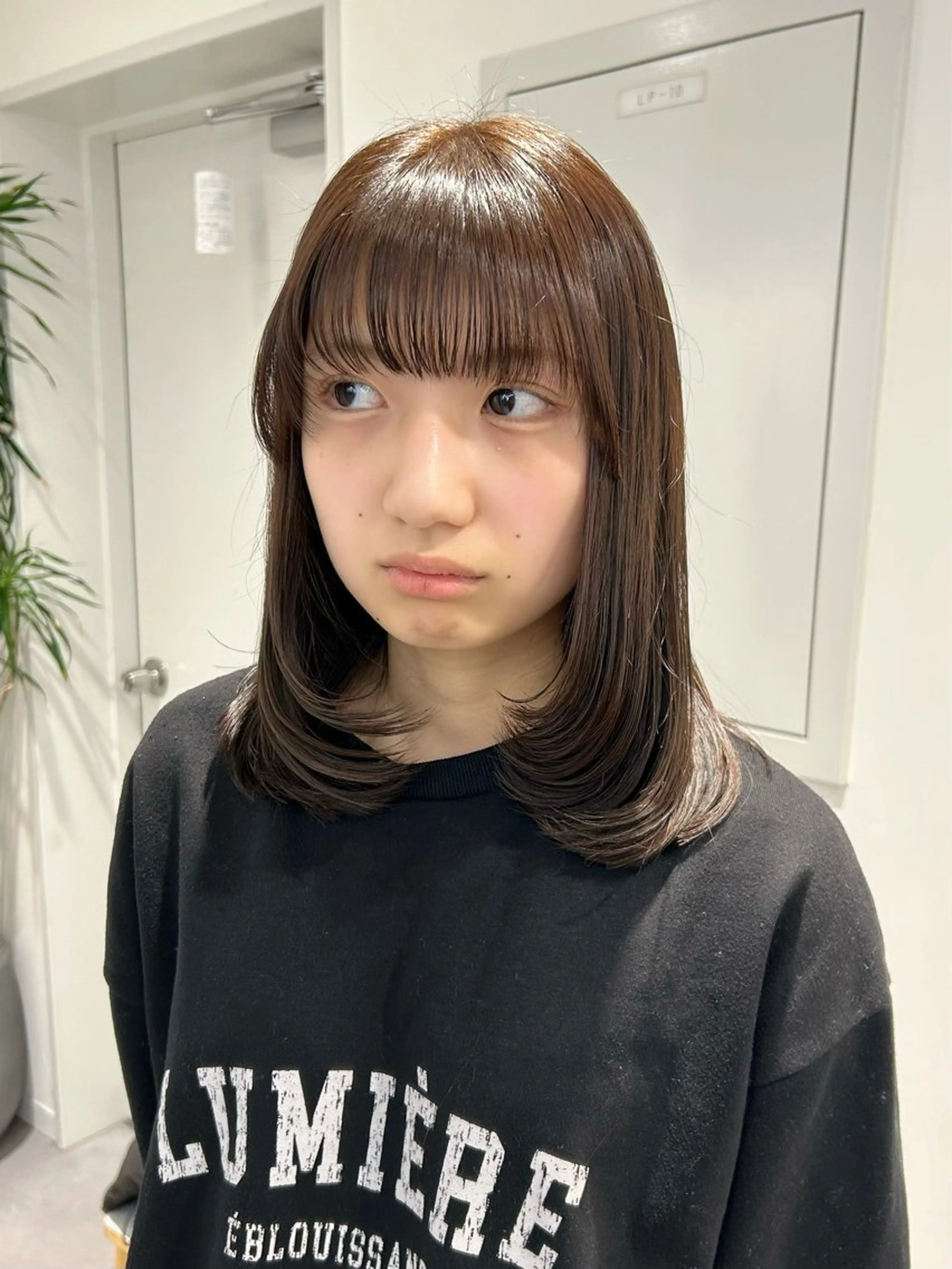 ミディアム カラー ミディアムレイヤー レイヤーカット カット ヘアカラー 池袋レイヤーカット/ 顔まわりtaigaのヘアスタイル