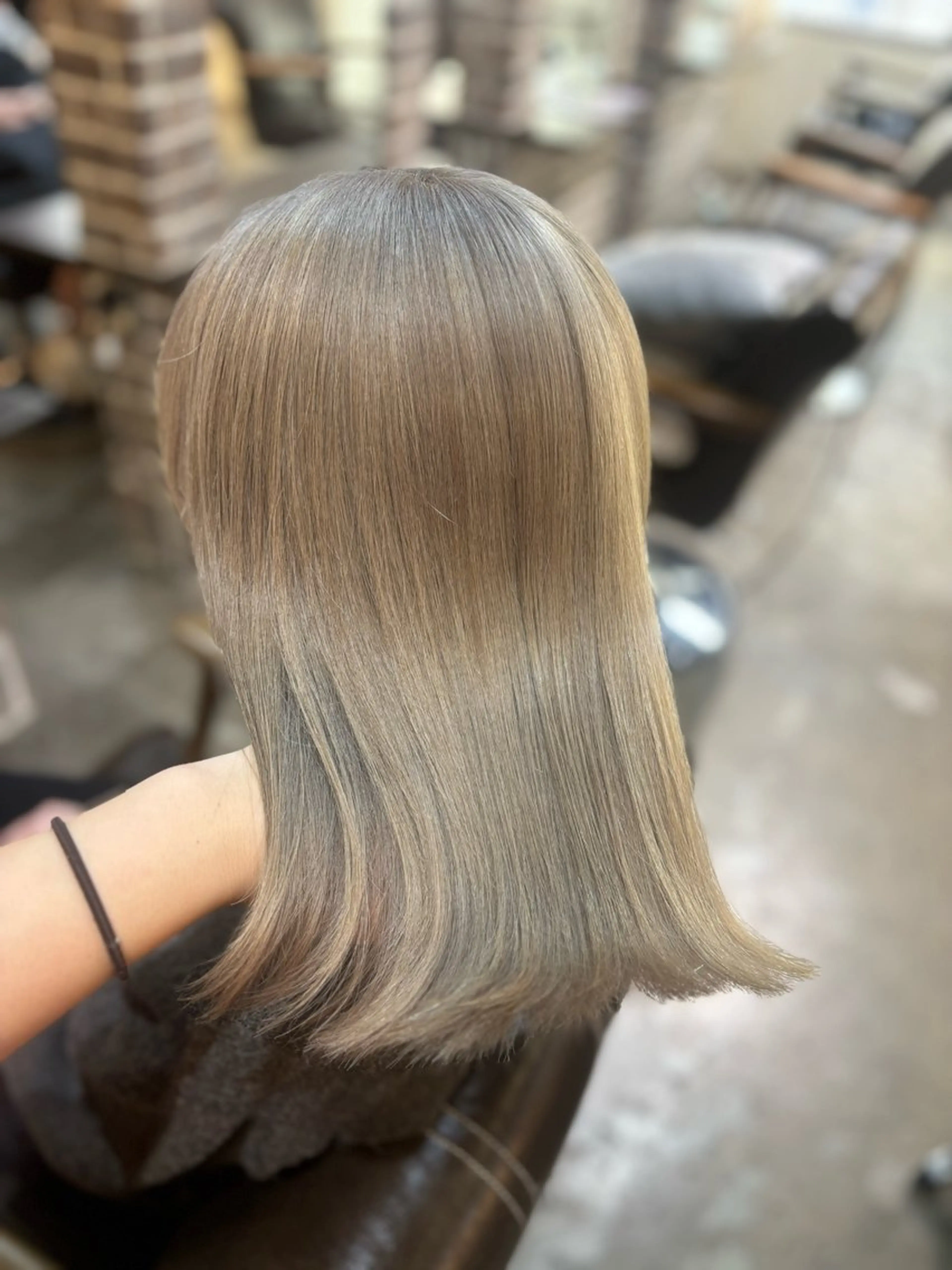 ミディアム ヘアカラー トリートメント acroあべの店所属・🧸顔周りカット /透明感🎀のヘアスタイル