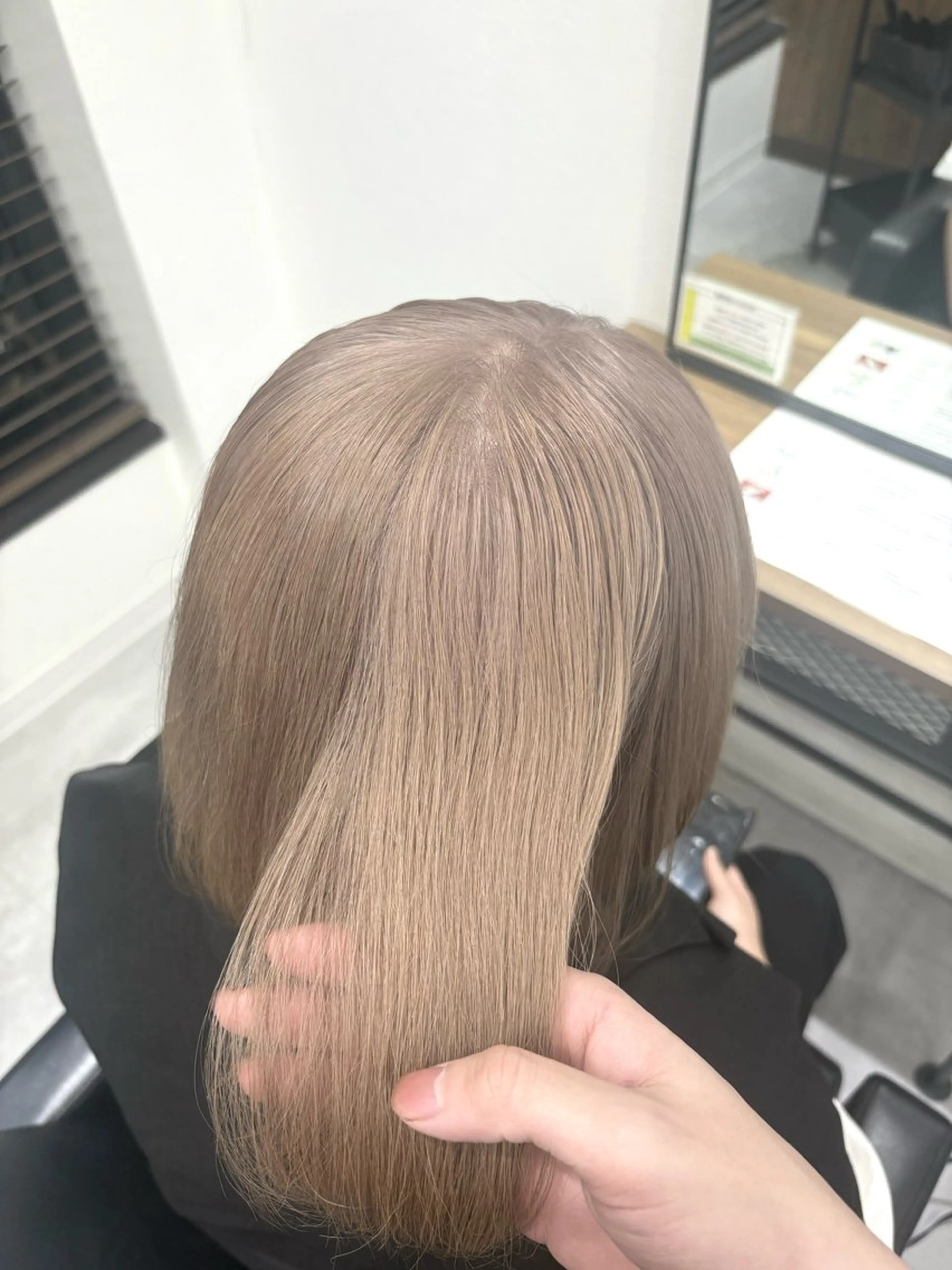カラー デザインカラー グレージュ ハイライトカラー ハイトーンカラー インナーカラー ヘアカラー SHUNTA✨ NEXT/ブリーチのヘアスタイル