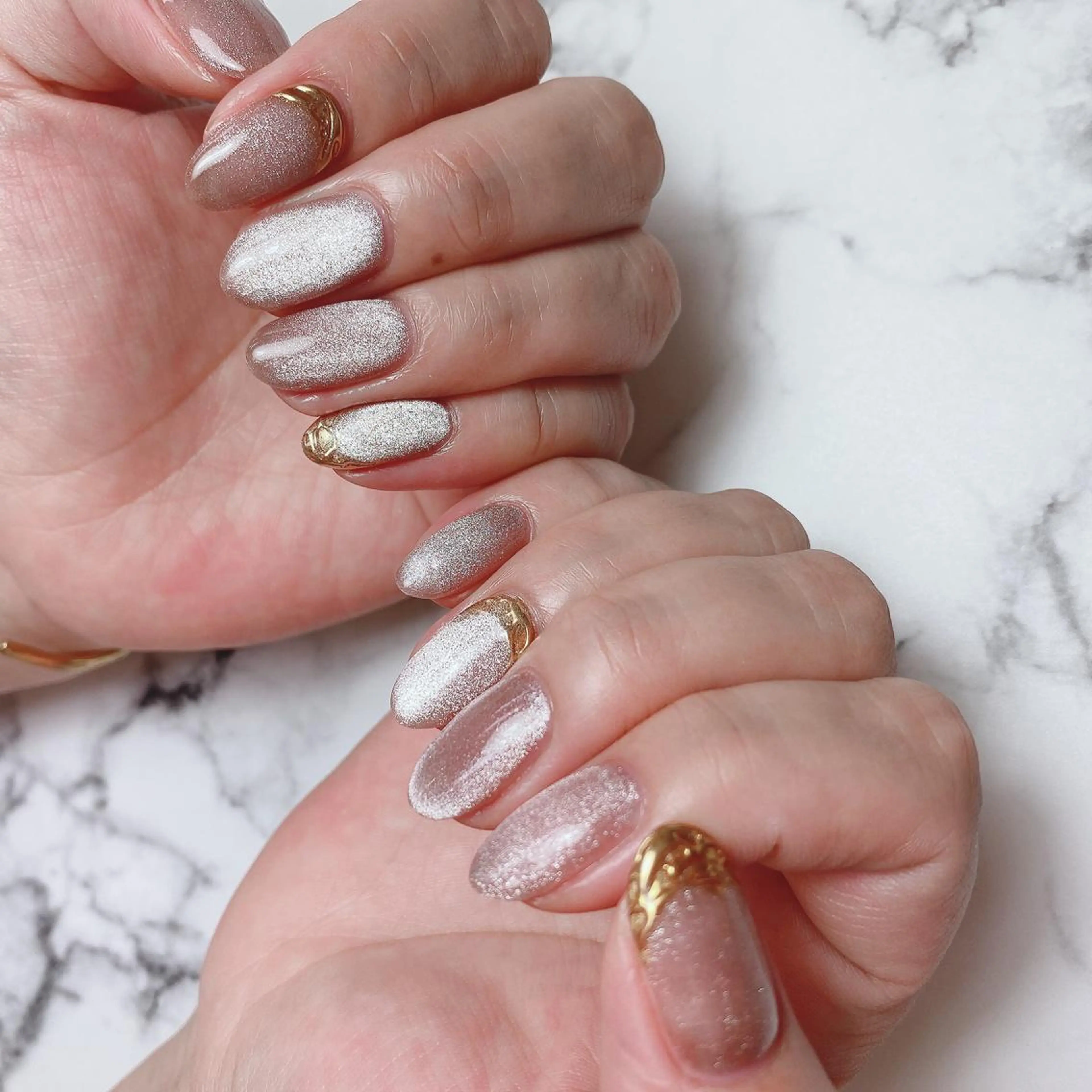 セミロング ネイル マグネットネイル 石原 夕華のネイルデザイン