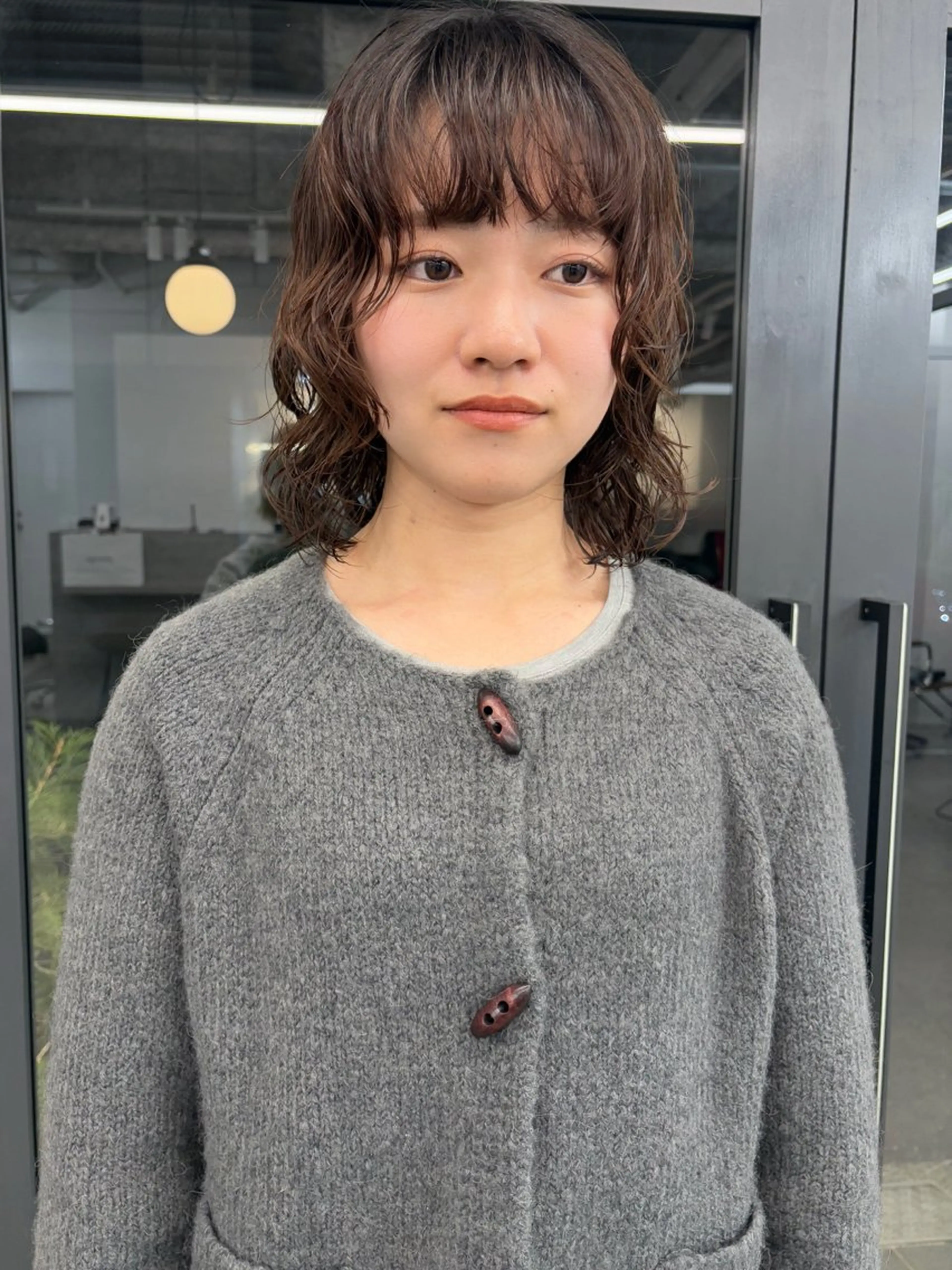 ミディアム パーマ カット パーマ パーマ、ボブ、透明感 カラー、小須田ゆあのヘアスタイル