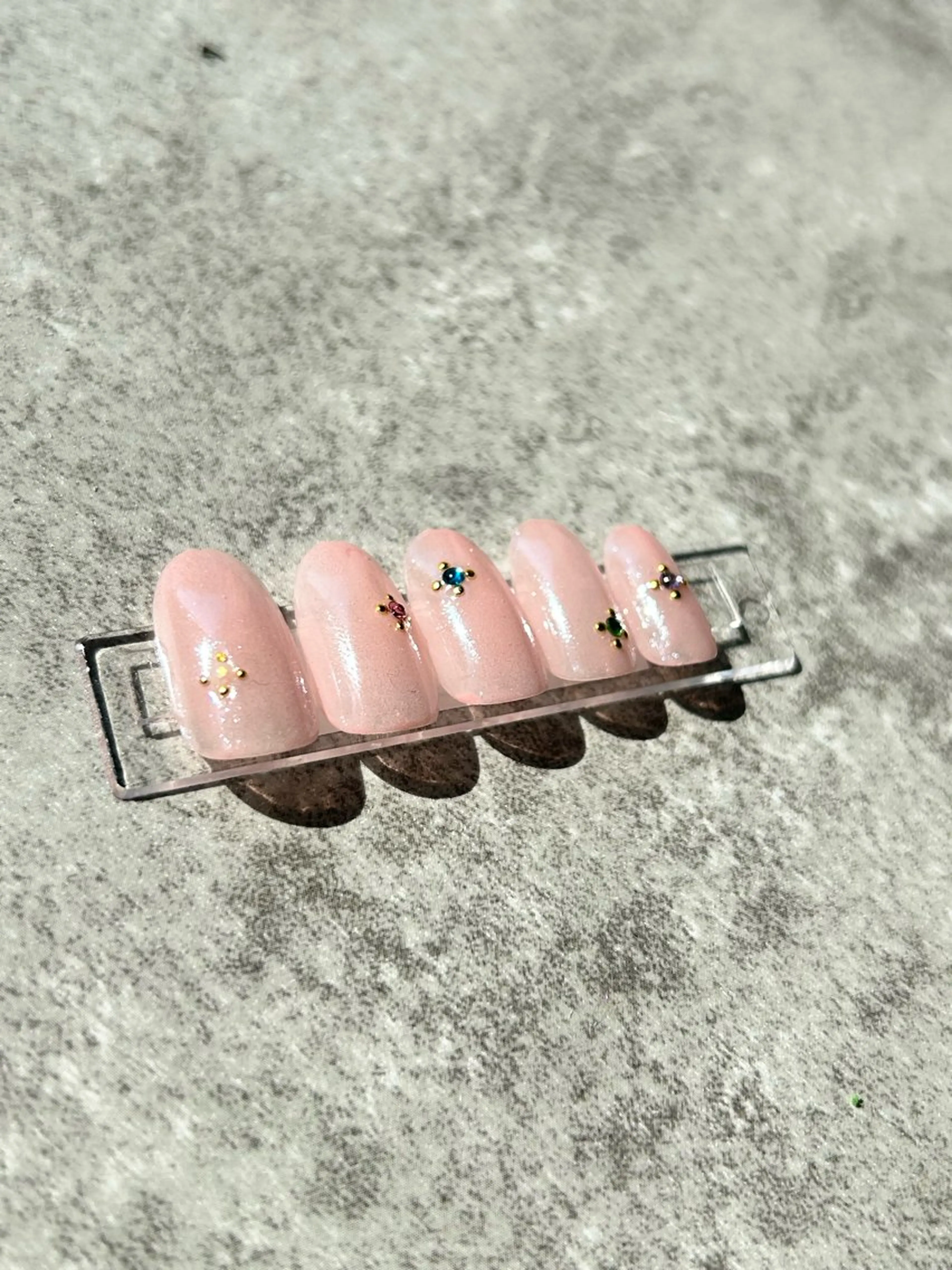 ネイル オーロラネイル ハンドネイル Sara+所属・sara +のネイルデザイン