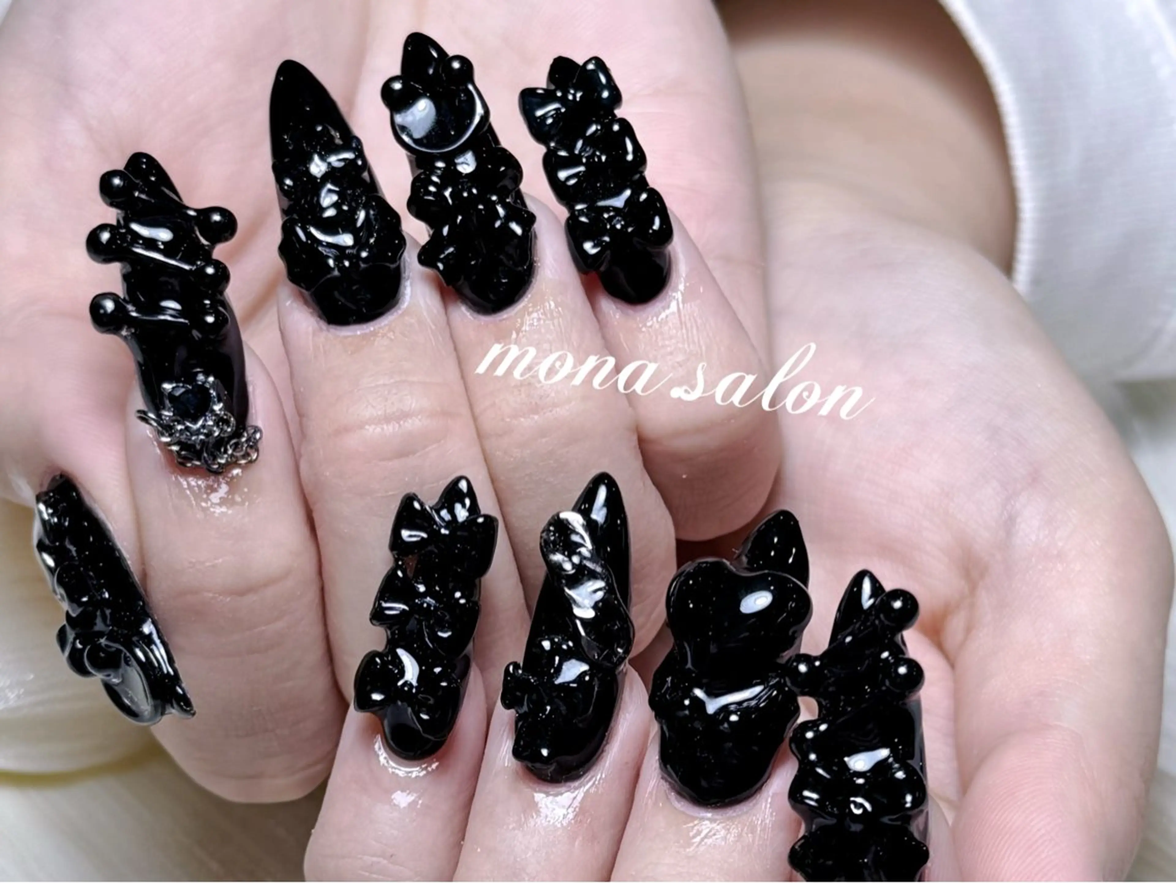 ネイル Mona【パラジェル ・長さ出し専門店】のネイルデザイン