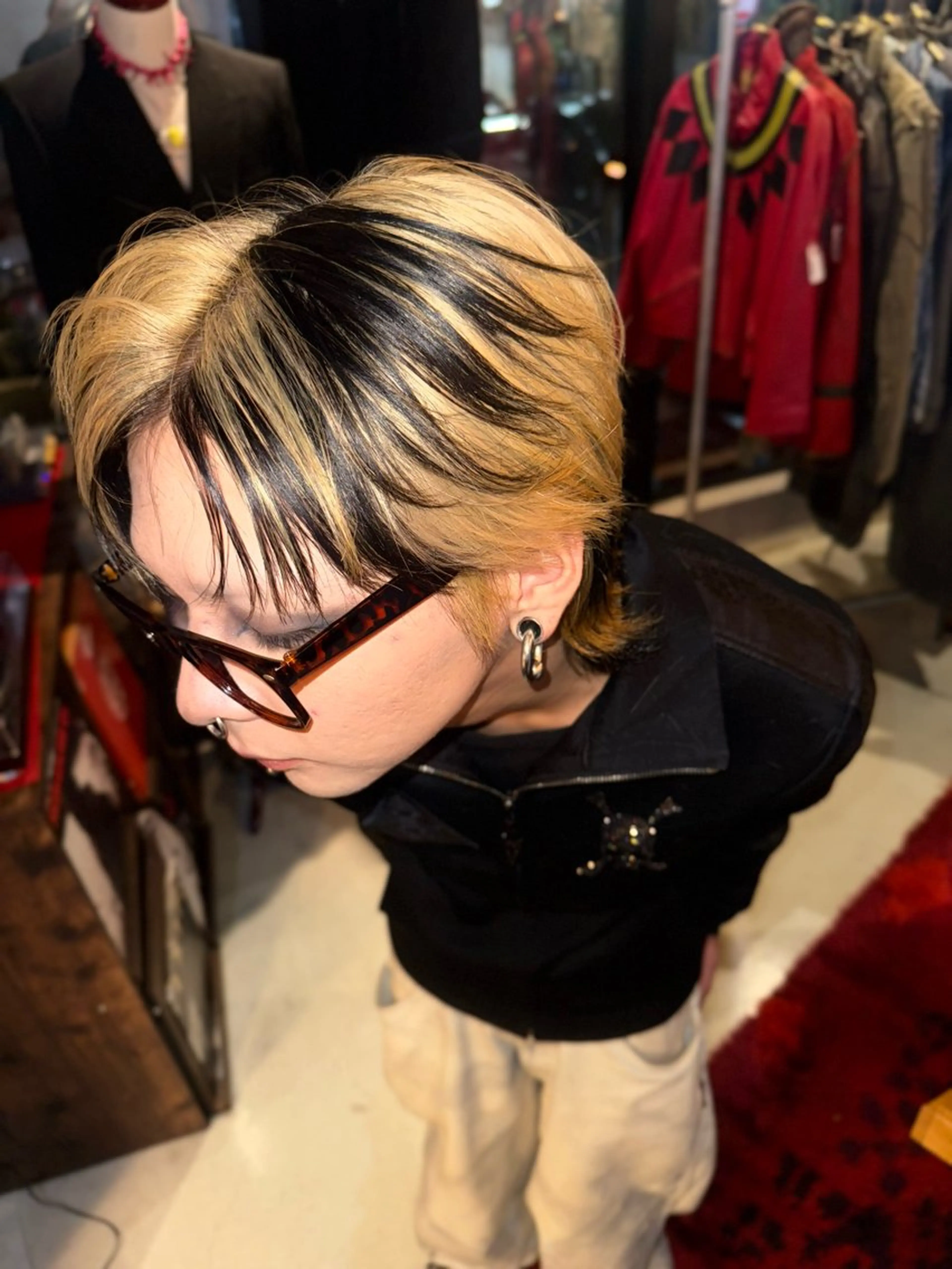 ショート カラー デザインカラー カット ヘアカラー トリートメント 派手髪デザイン なかむらるか🐬💞のヘアスタイル