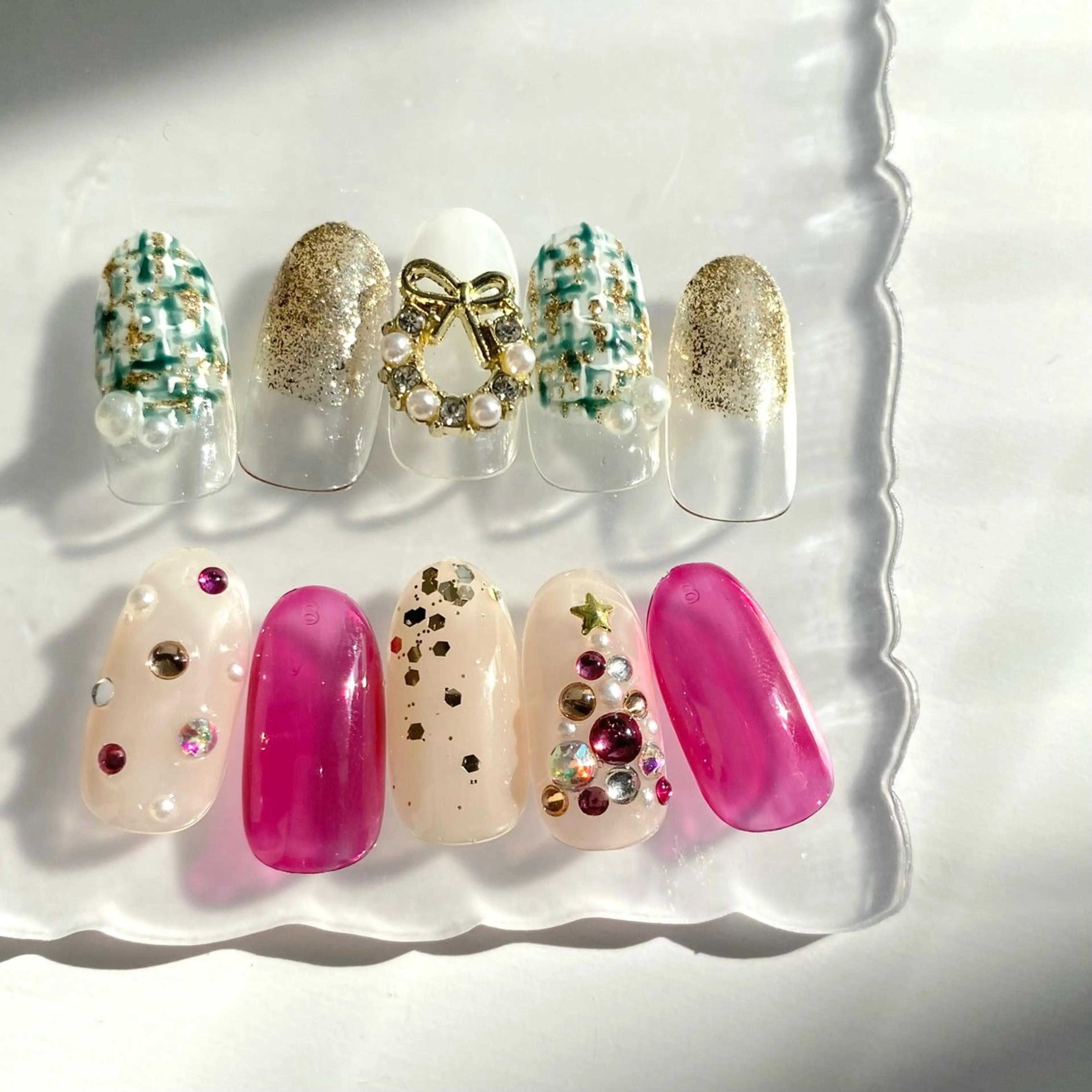 ネイル ツイードネイル 冬ネイル クリスマス Aoi💅🏻 表参道のネイルデザイン