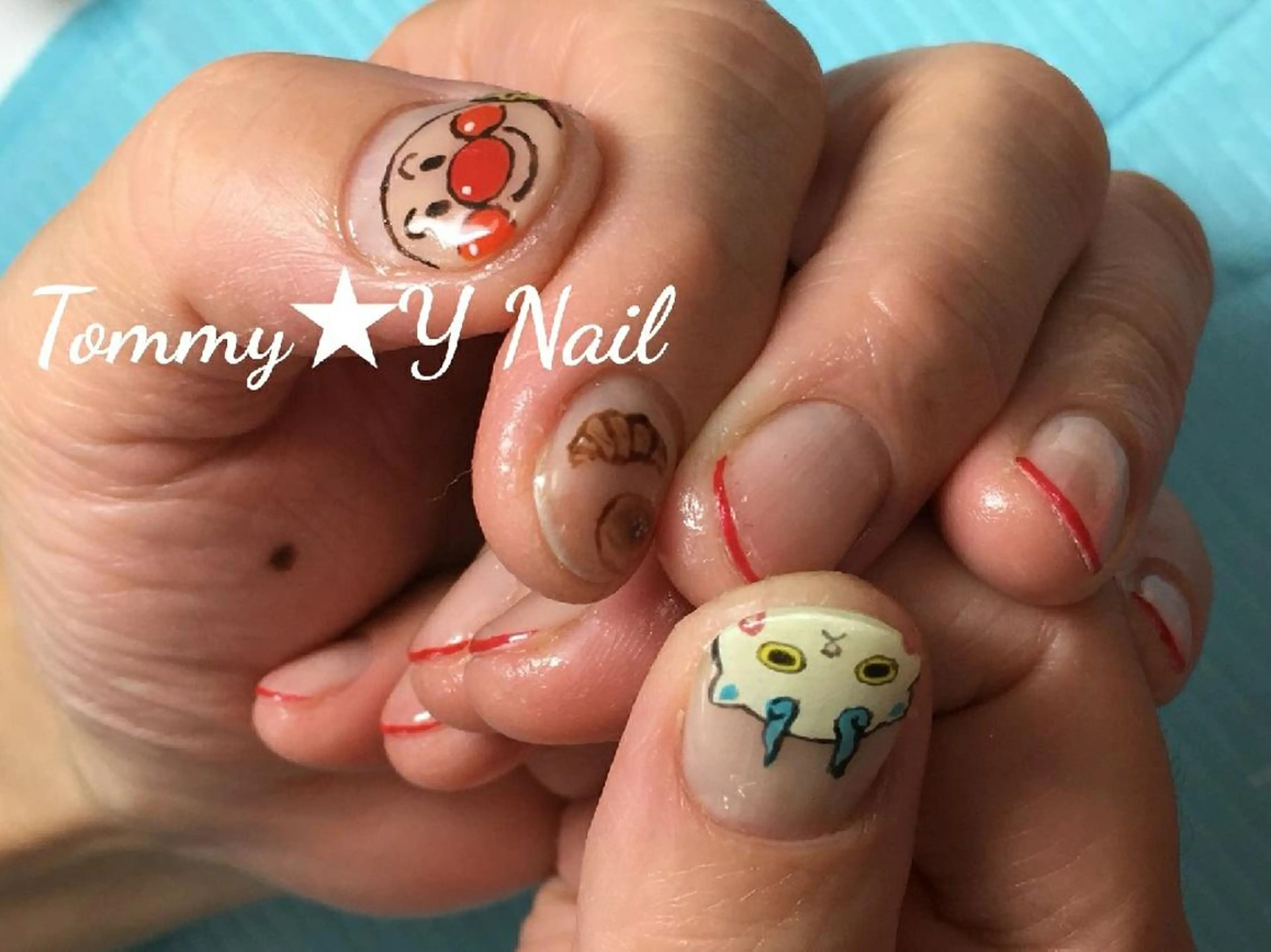 ネイル アートネイル フレンチネイル 赤色 トミーワイネイル所属・トミー ワイのネイルデザイン