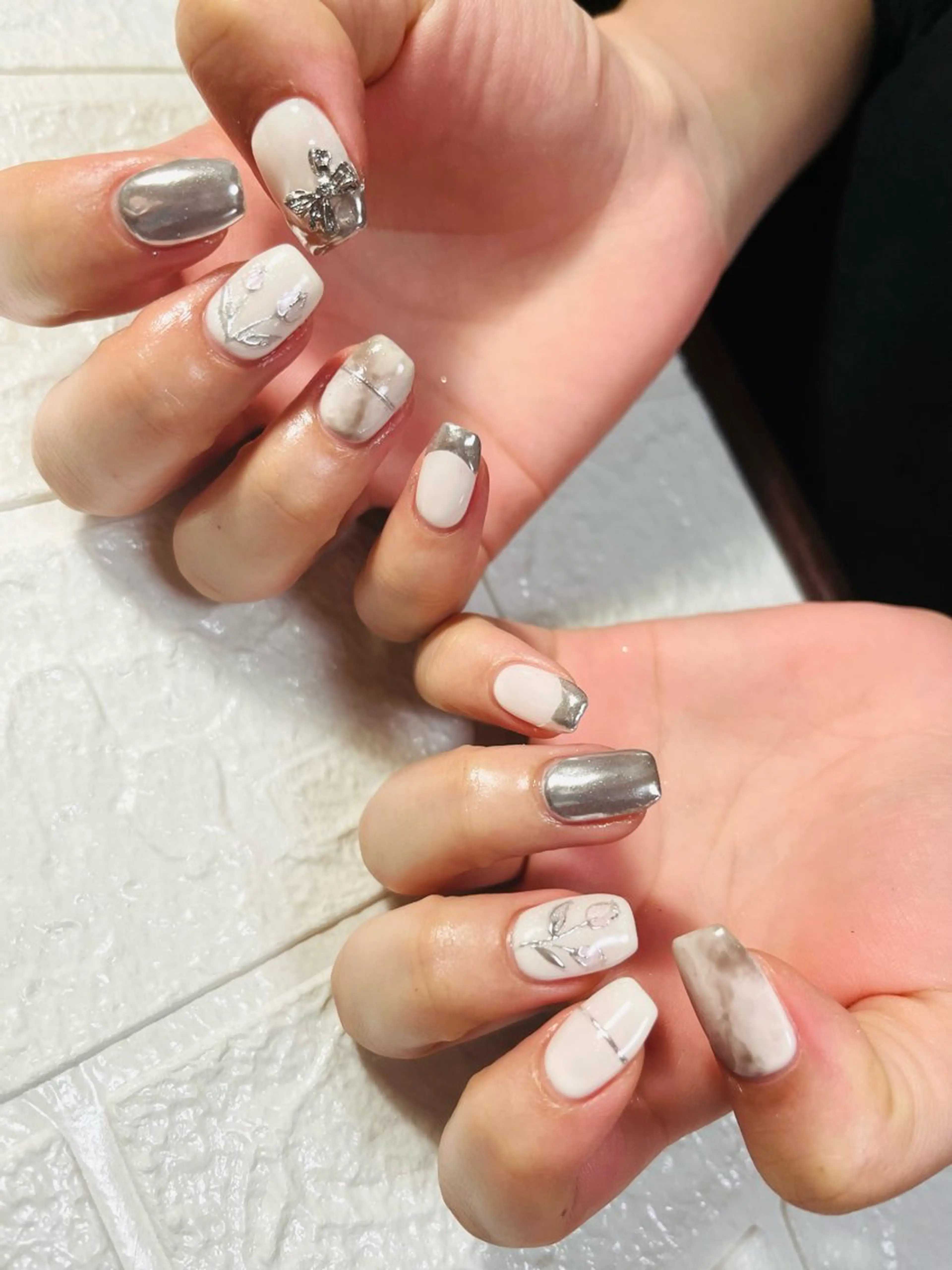 ネイル ハンドネイル ハンドケア 安藤 Charlotteのネイルデザイン