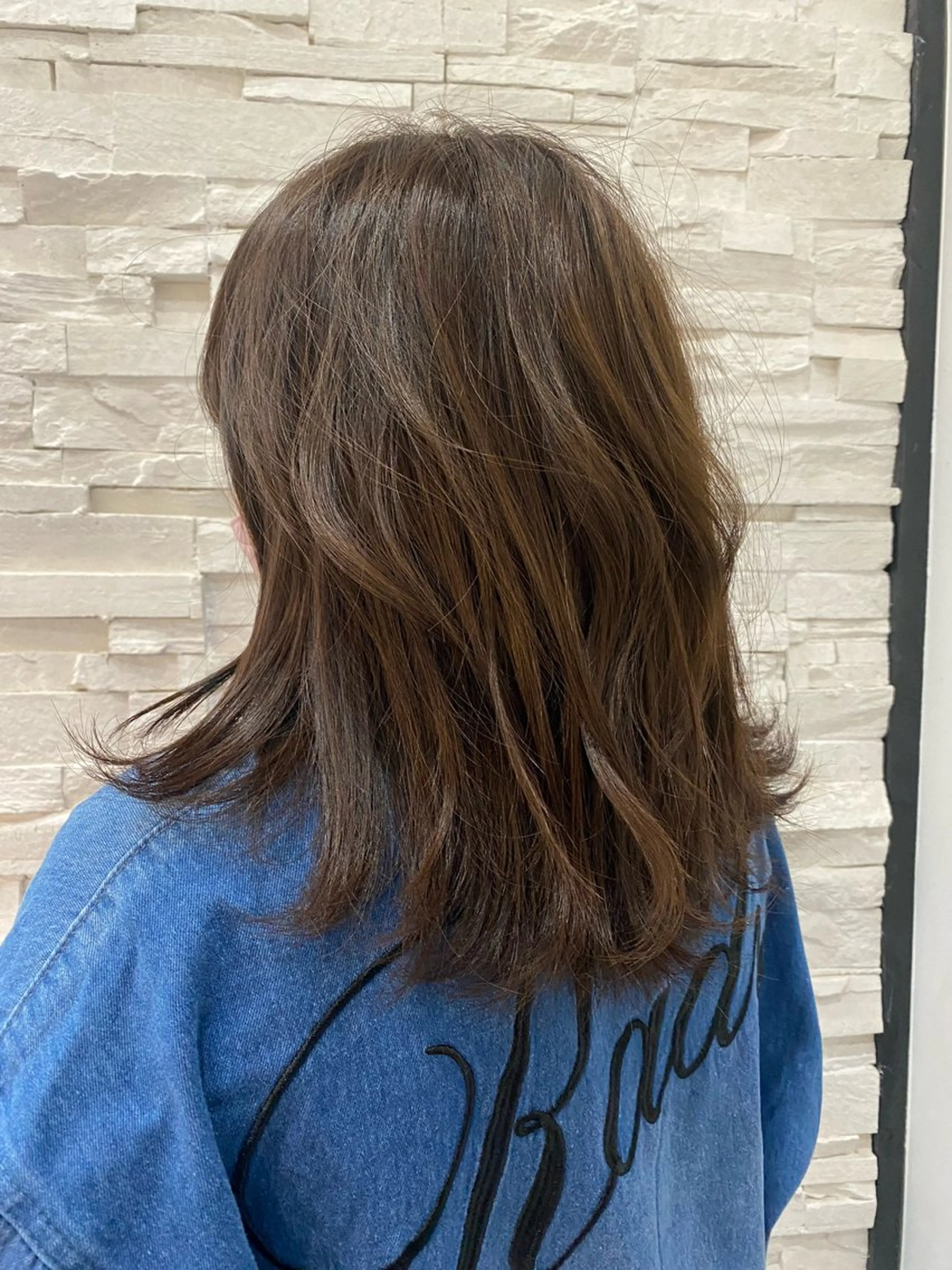 セミロング カラー 齋藤 未来のヘアスタイル