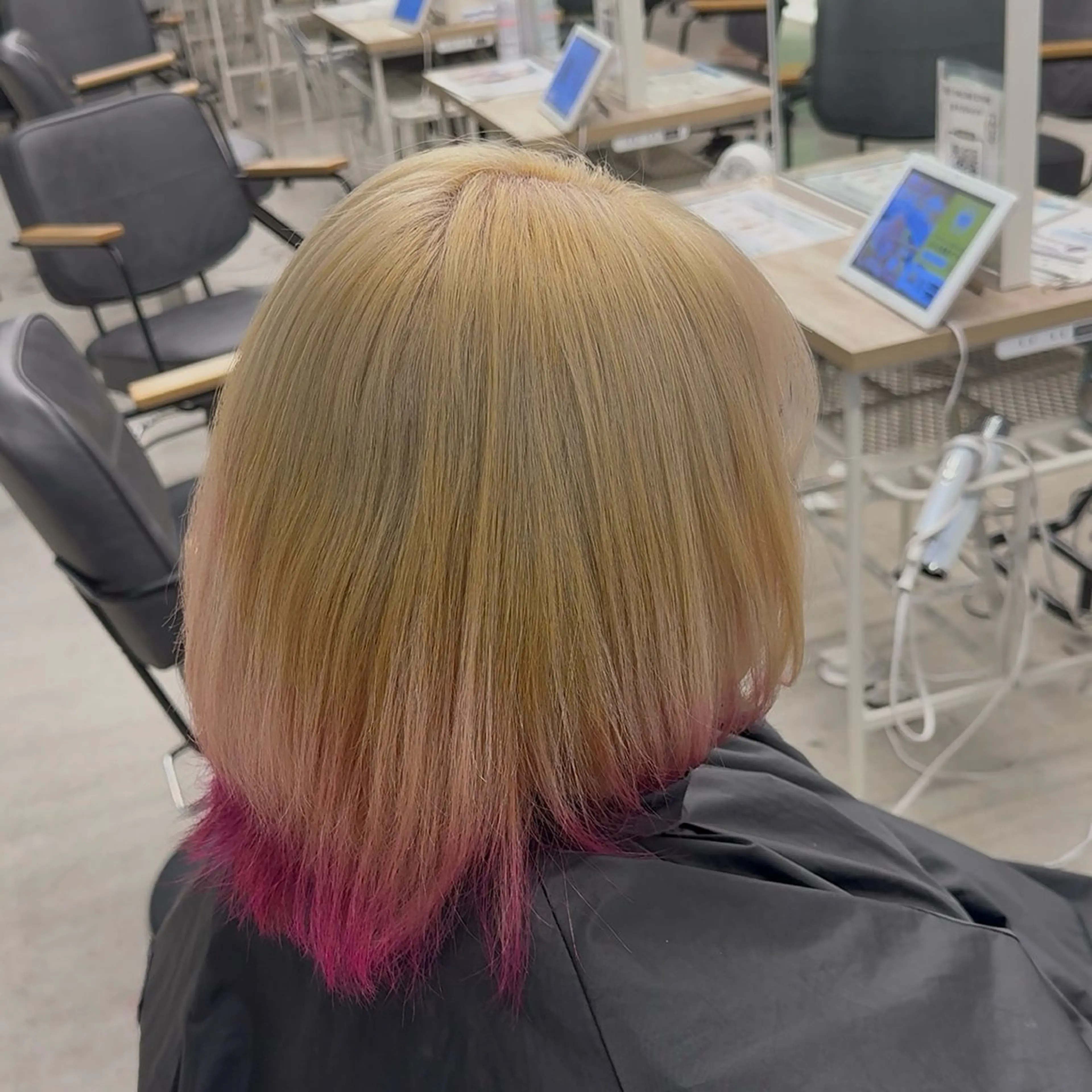 ショート カラー ヘアカラー 【派手髪】【個性派】 lilica💫⚡️のヘアスタイル