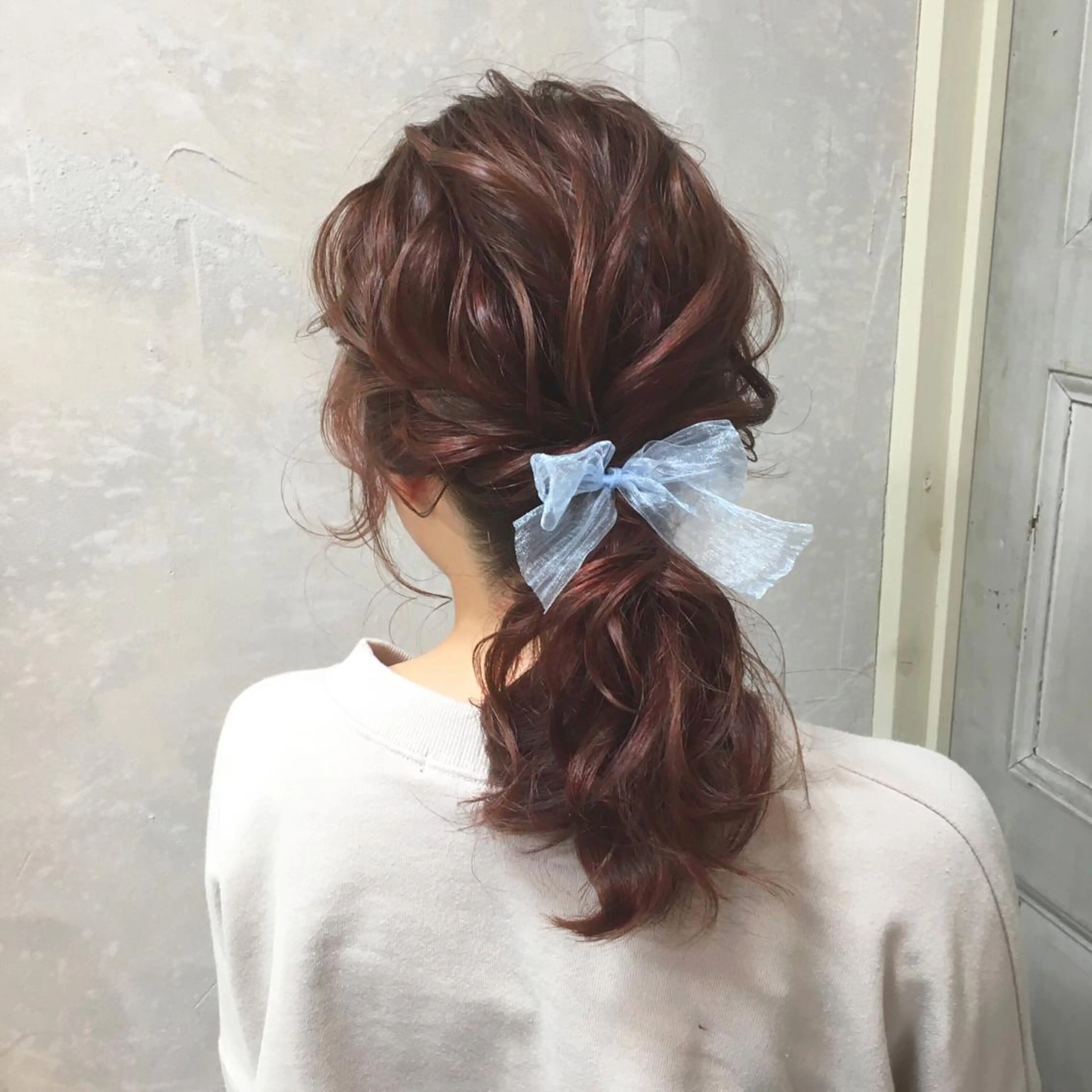 ミディアム カラー ヘアアレンジ ポニーテール ピンクカラー autre所属・大久保 ひでなりのヘアスタイル