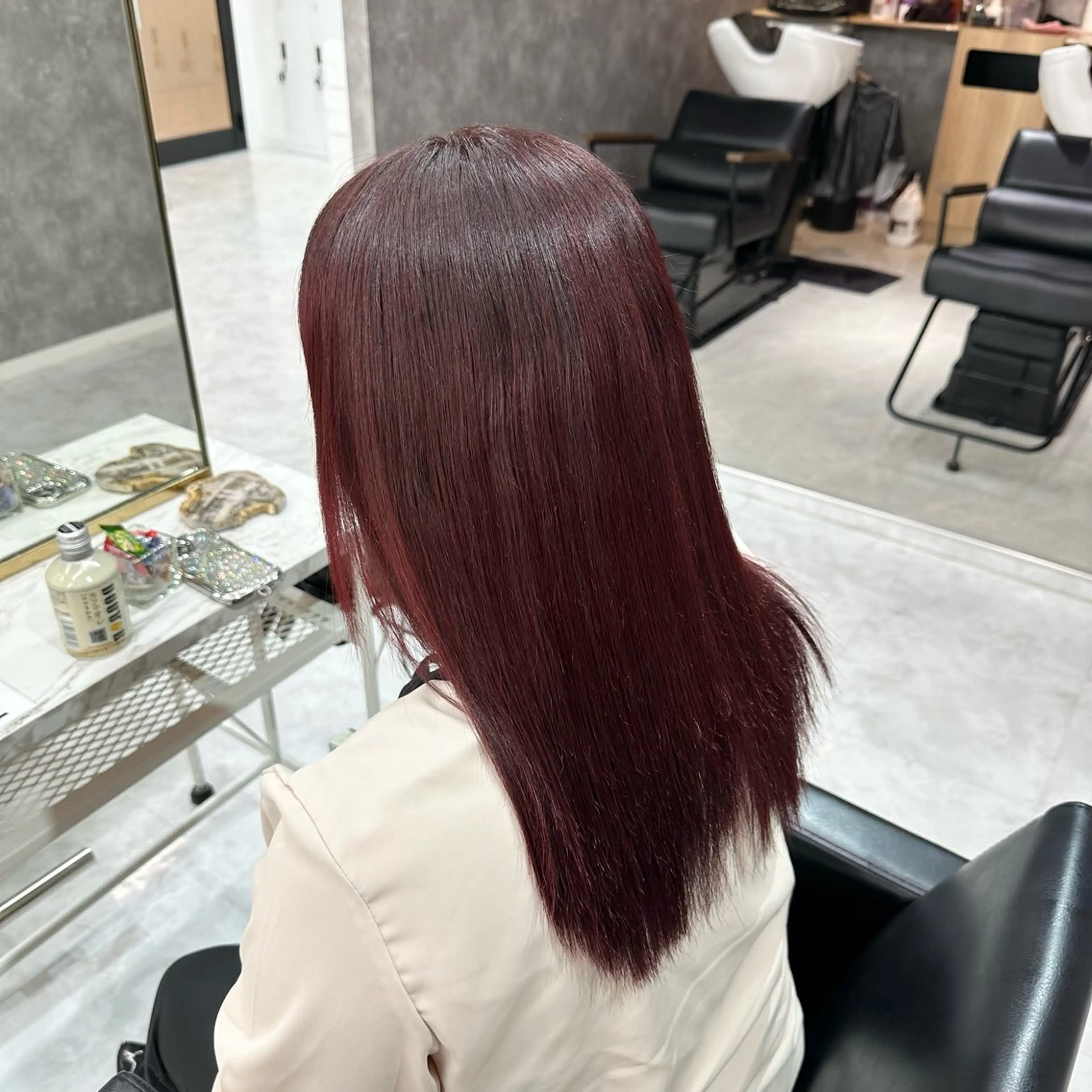 ロング カラー ボルドーカラー カシス ロング 💎艶々ハイトーン MOE💍🤍のヘアスタイル