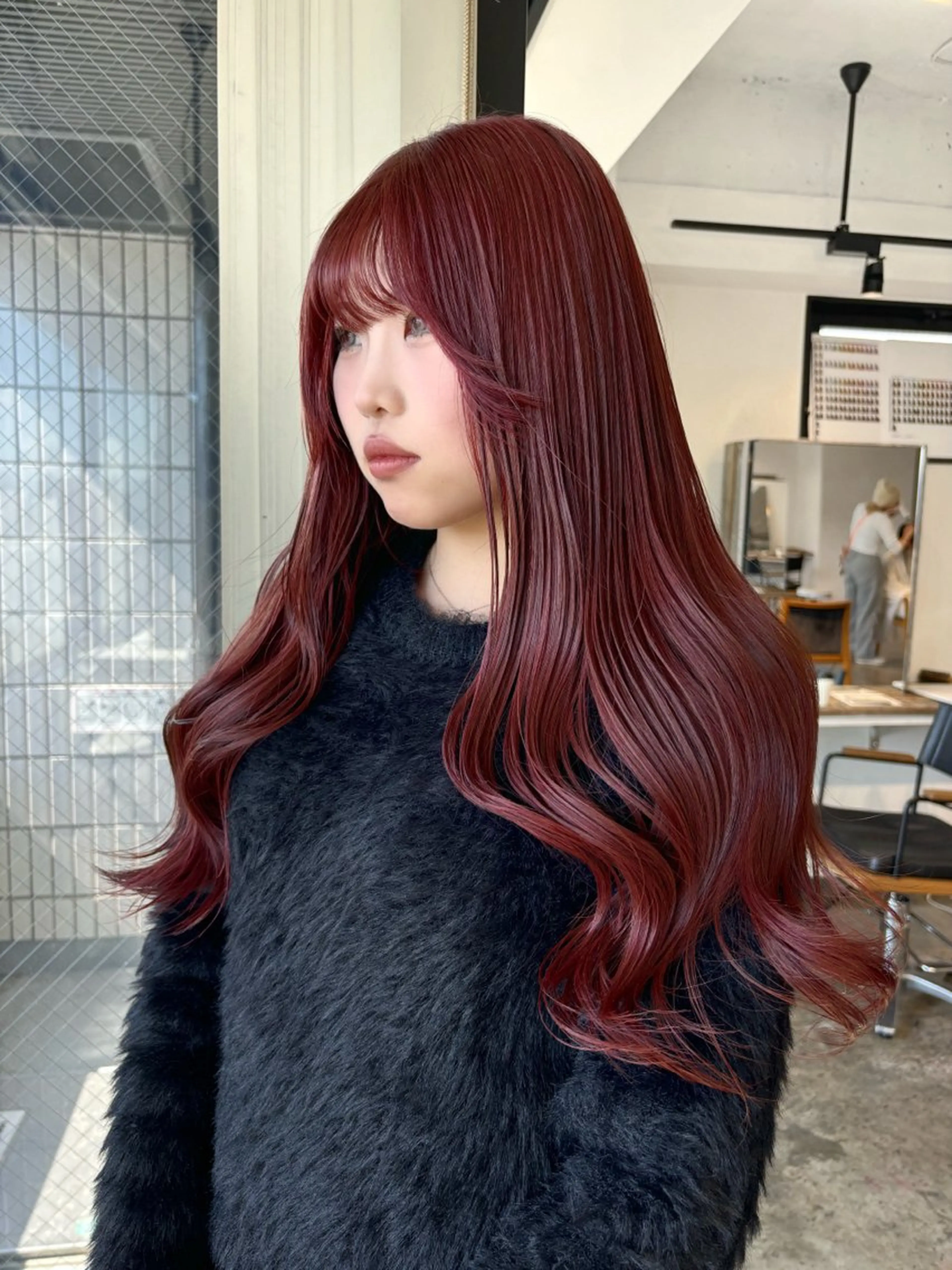 ロング カラー ブリーチ ボルドーカラー ブリーチなしカラー 髪質改善 トリートメント 暖色カラー🍒 ケアブリーチ/akiのヘアスタイル