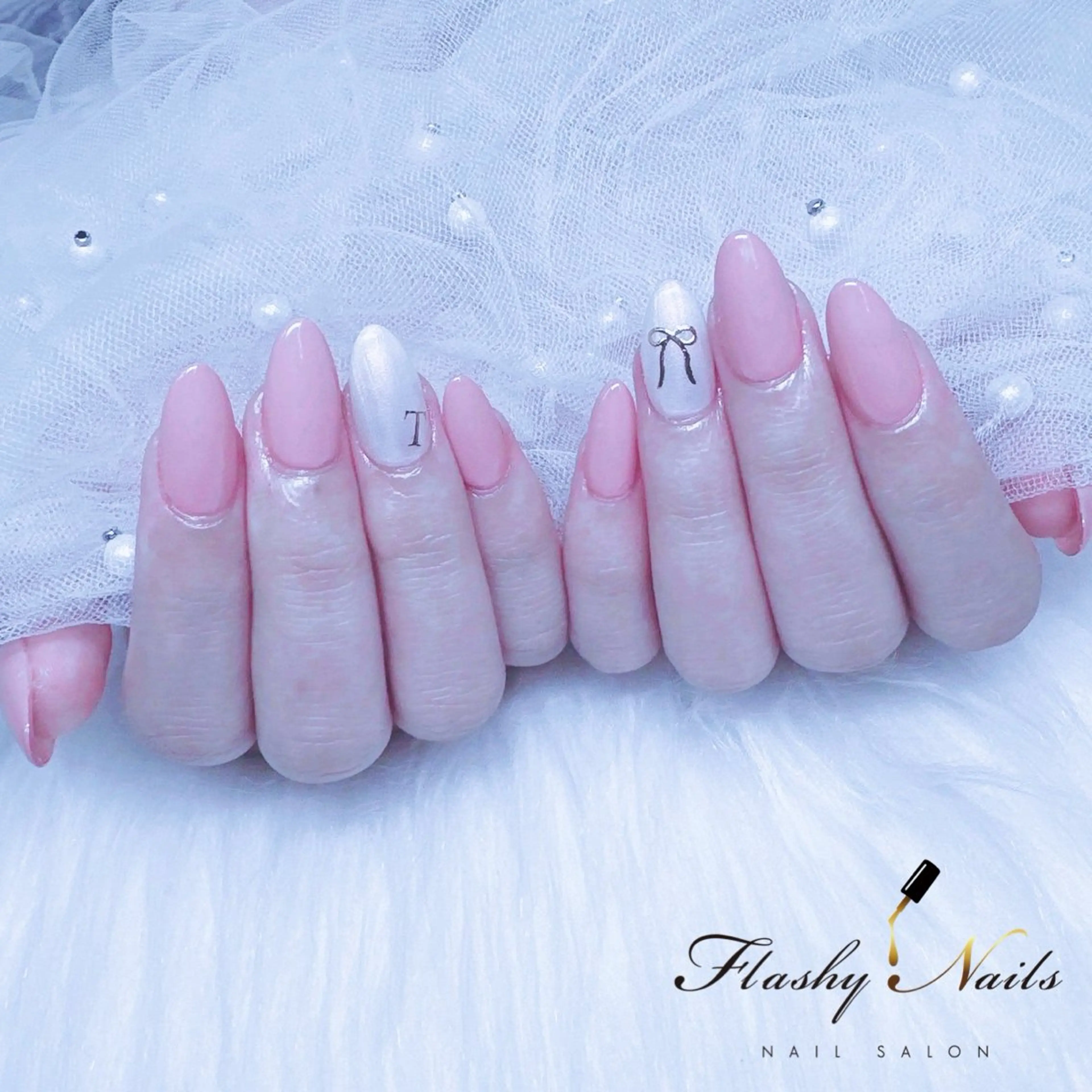 ネイル ハンドネイル Flashy Nailsのネイルデザイン