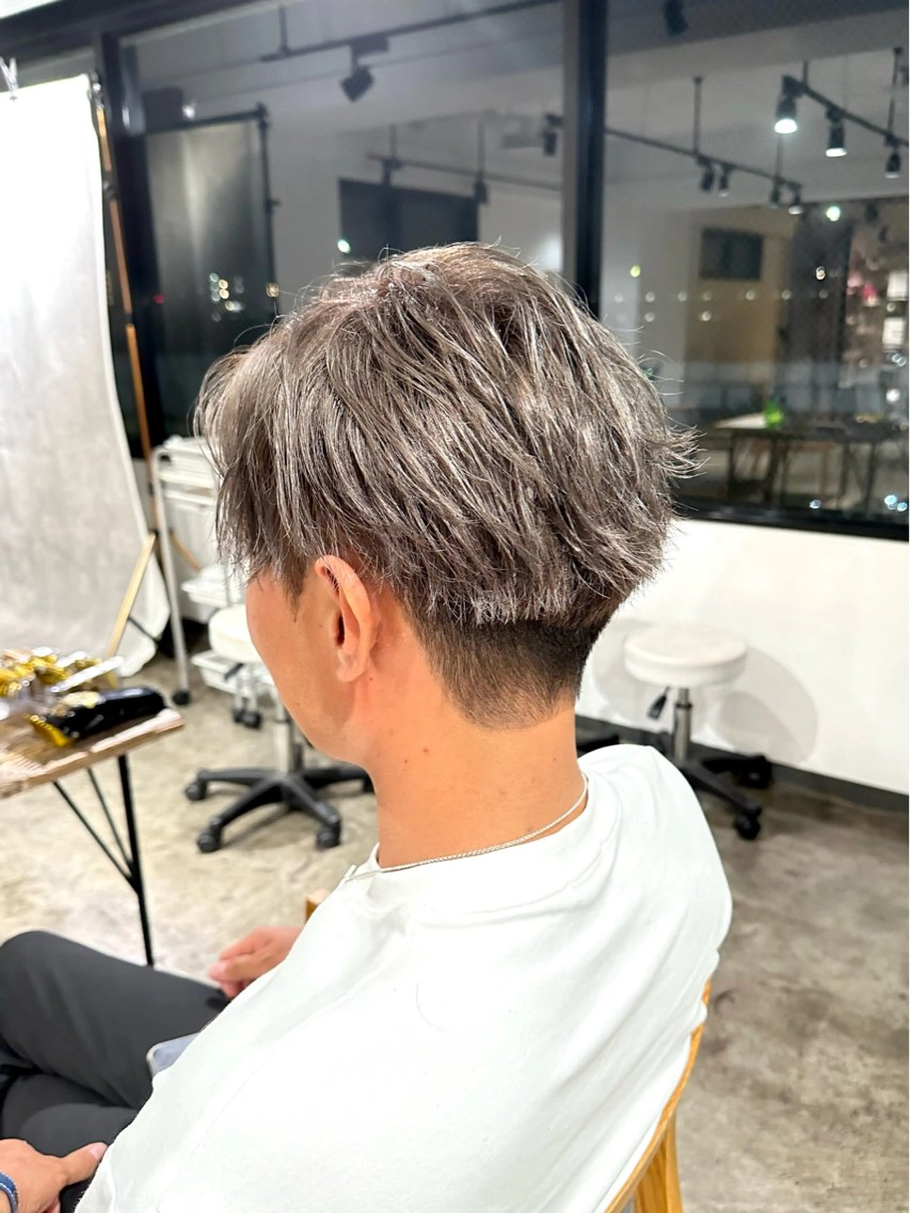 カラー メンズ センターパート メンズハイトーン メンズパーマ グレージュ ハイトーンカラー カット ヘアカラー トリートメント 骨格補正施術/メンズ 専門美容師/YUYAのヘアスタイル