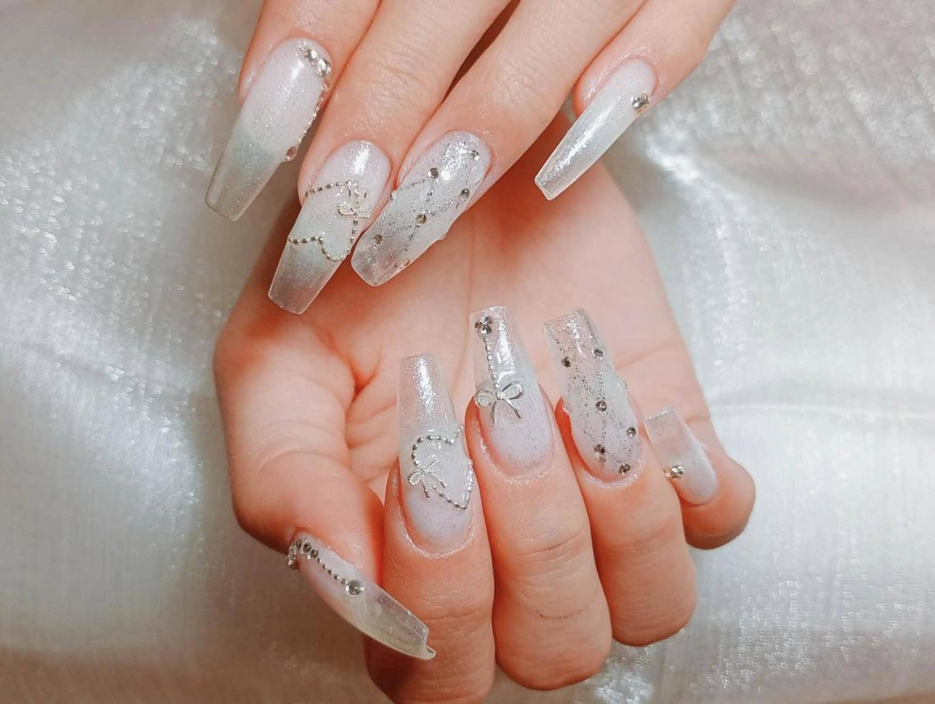 ネイル 長さ出し ジェルネイル 韓国ネイル 持ち込み パラジェル ハンドネイル ハンドケア Hana Bloom Nail💜Akiのネイルデザイン