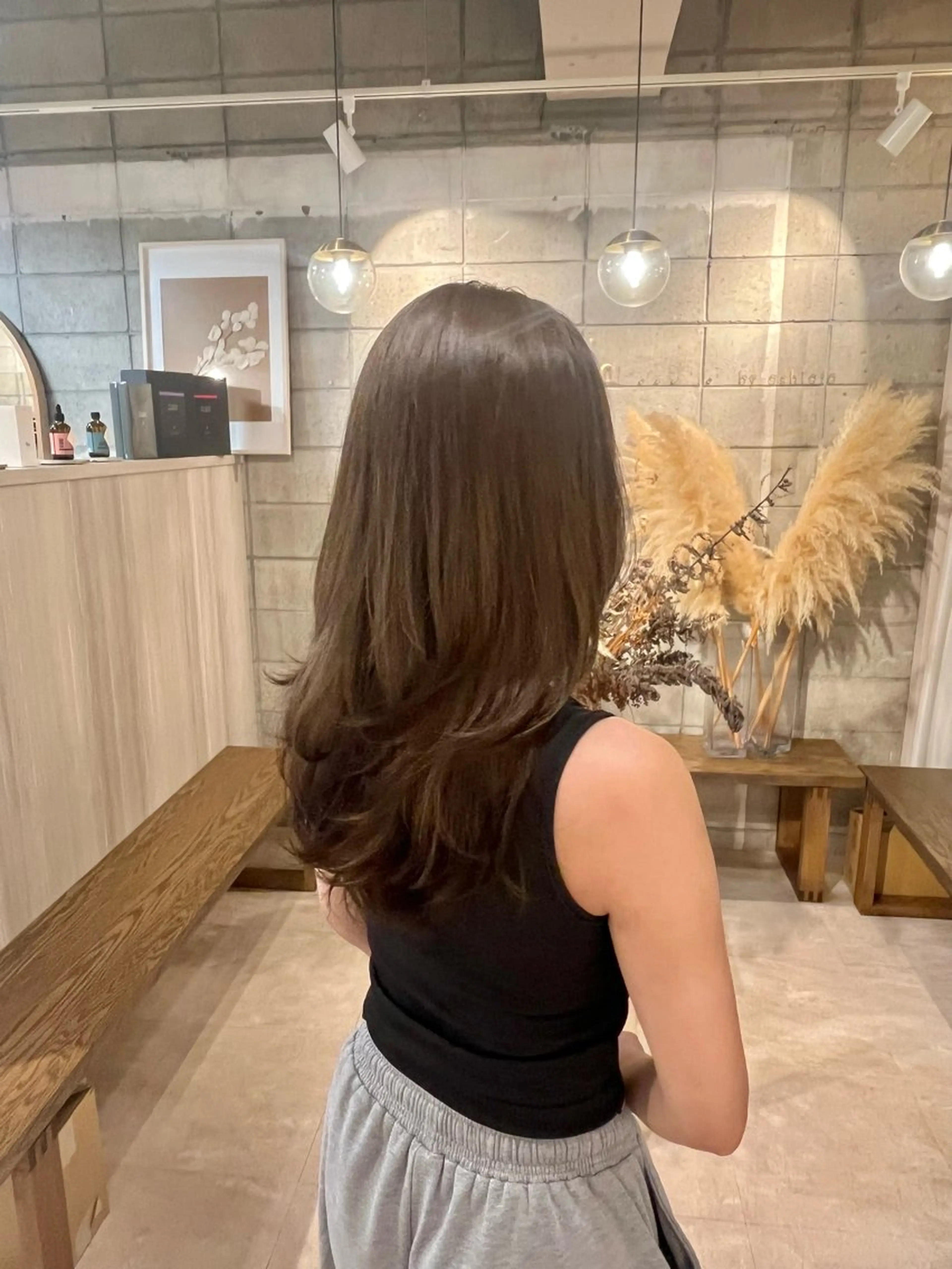 ロング カラー ベージュカラー オリーブベージュ 椙山 沙南子のヘアスタイル