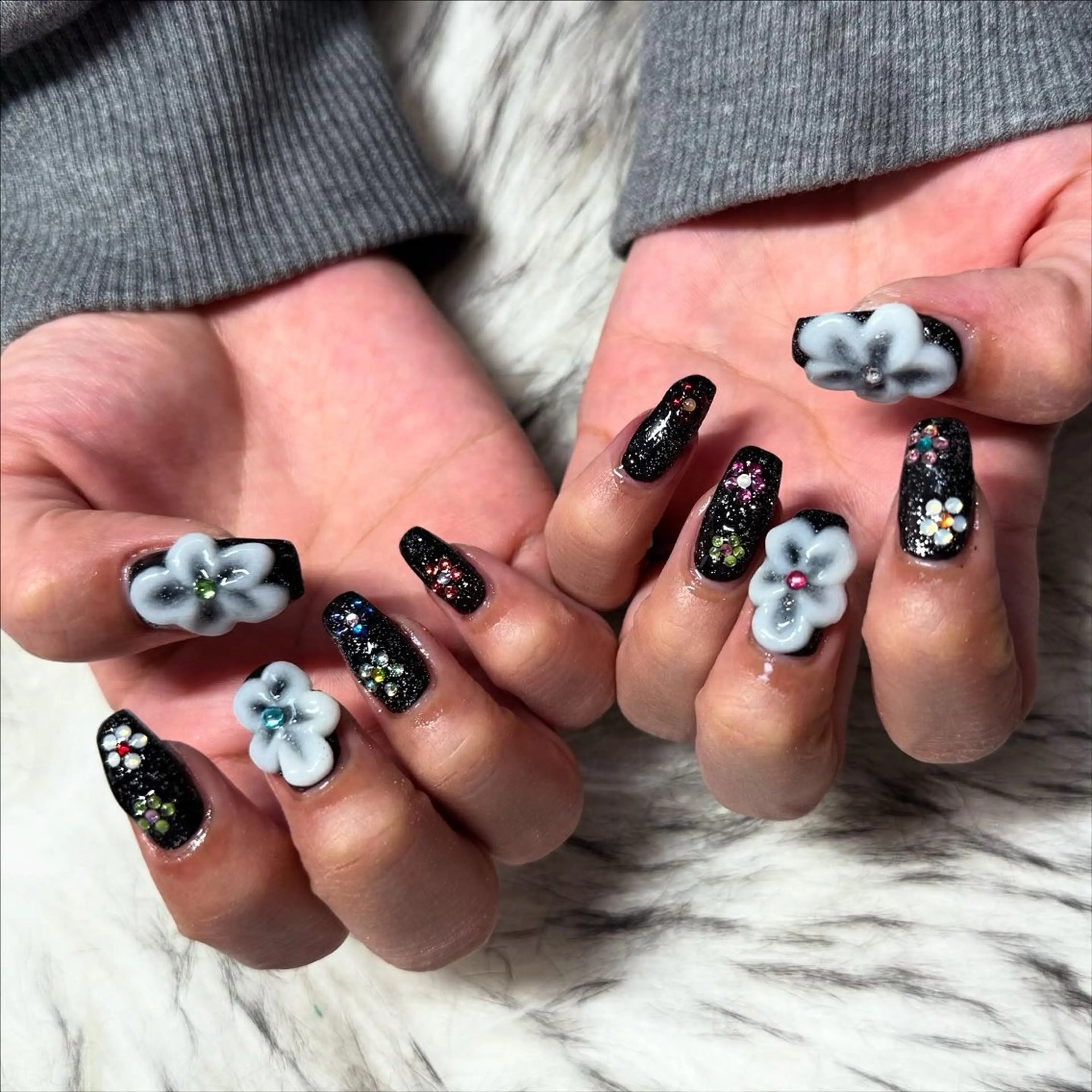 セミロング ハンドネイル mao .のネイルデザイン