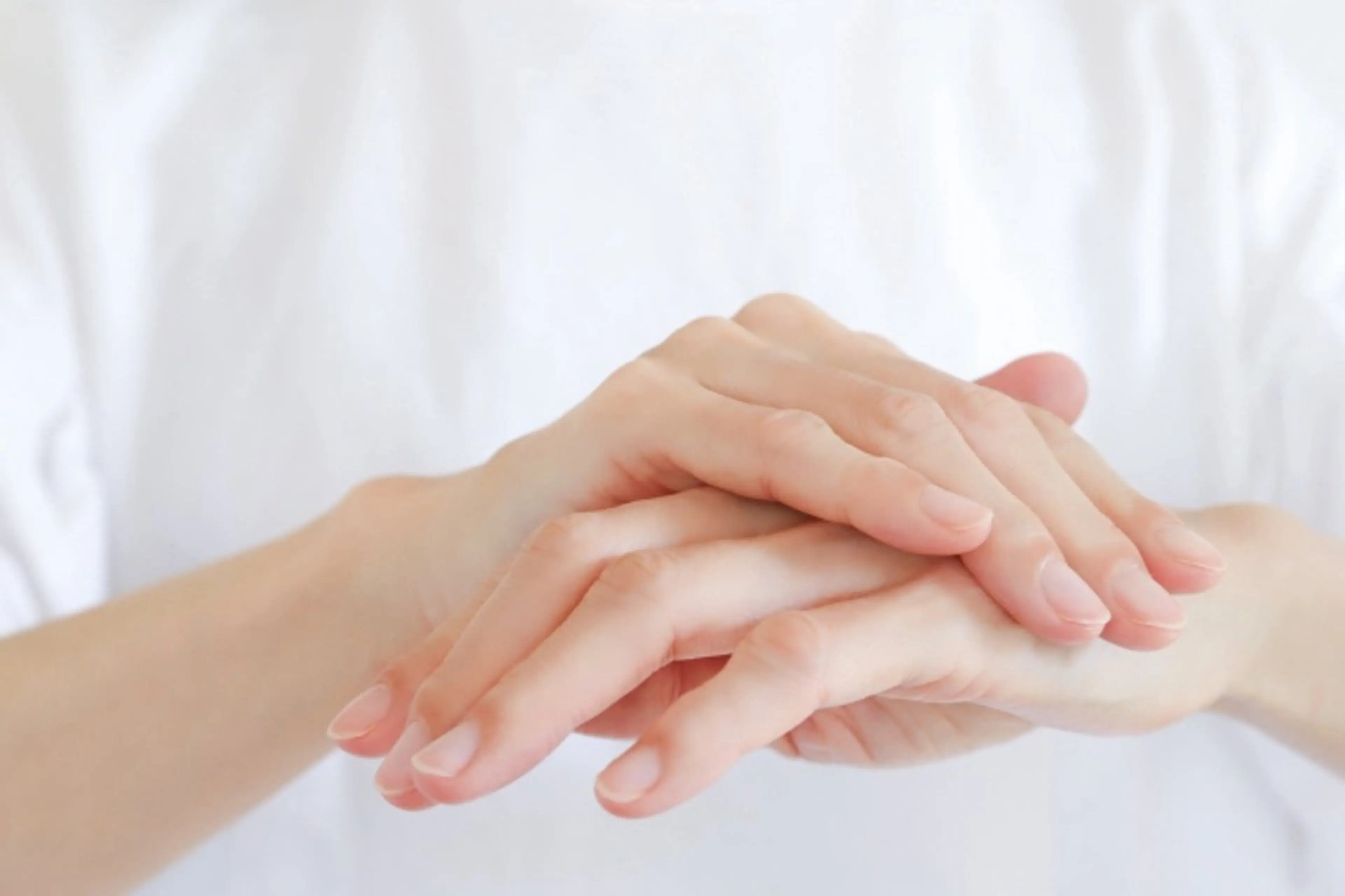 ネイル ブライダルネイル ハンドケア 岩田 久美子のネイルデザイン