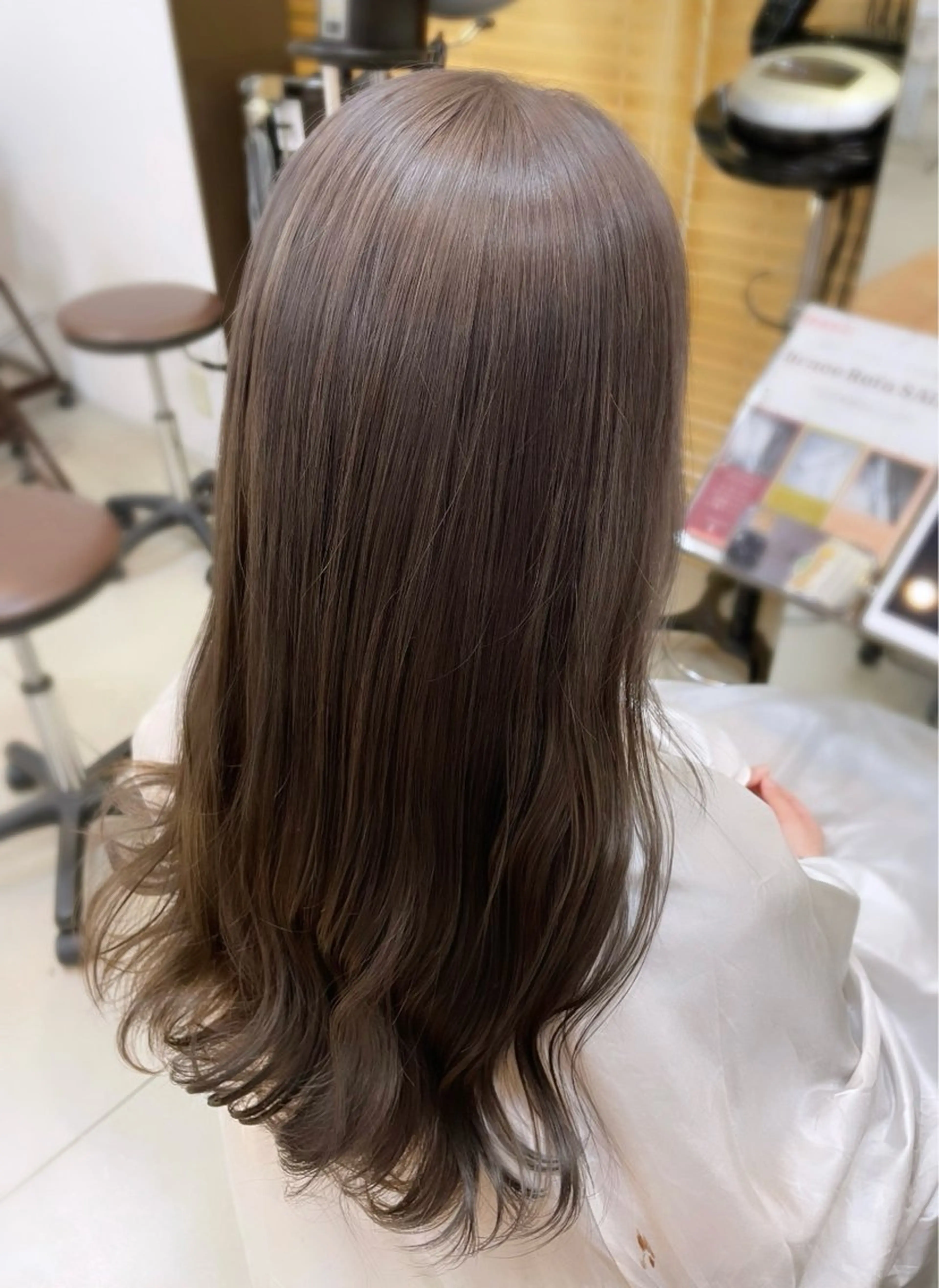 ロング カラー グレージュ SOYON なんば店所属・水島 真彩のヘアスタイル