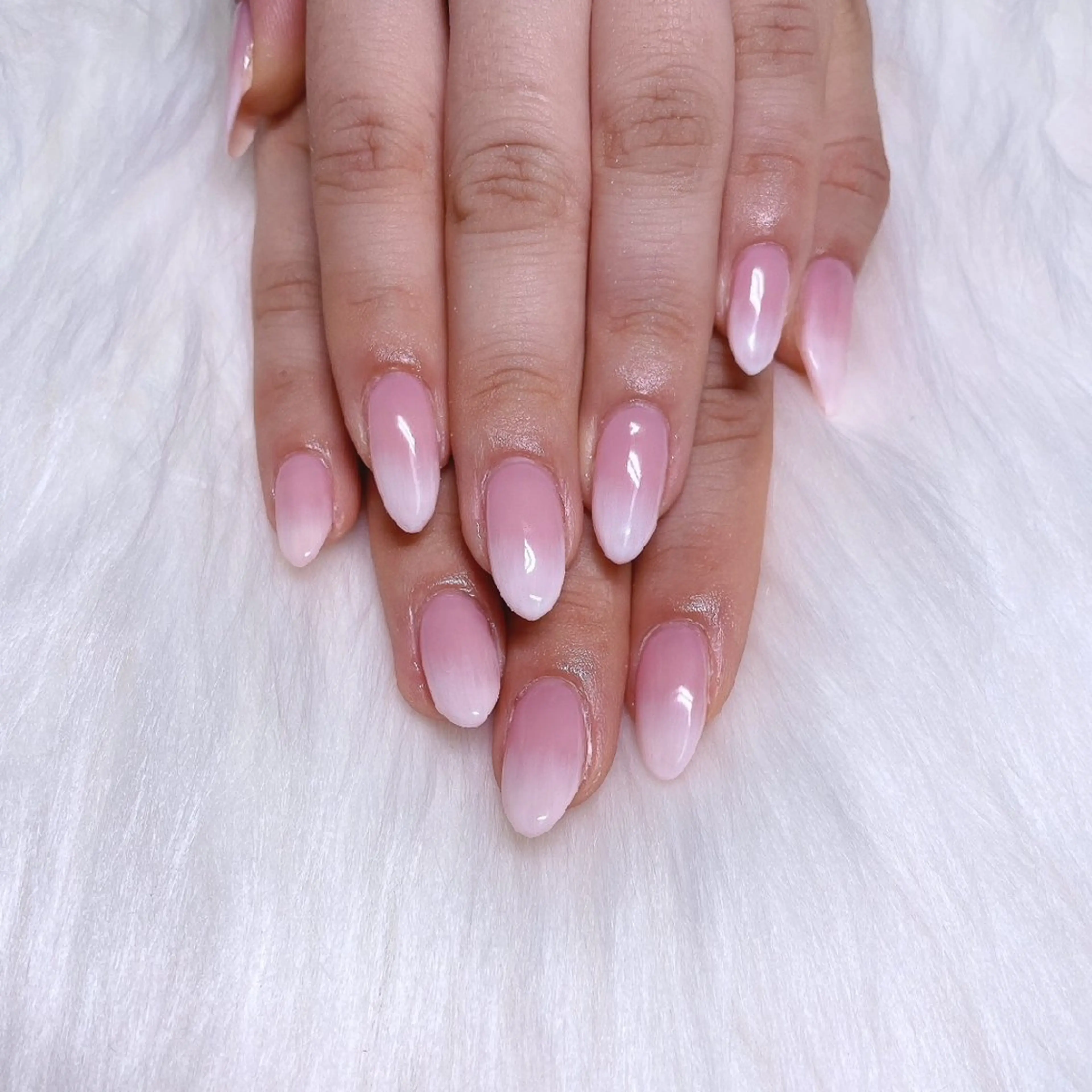 カラーグラデーション、フレンチ(オフ込み)の写真