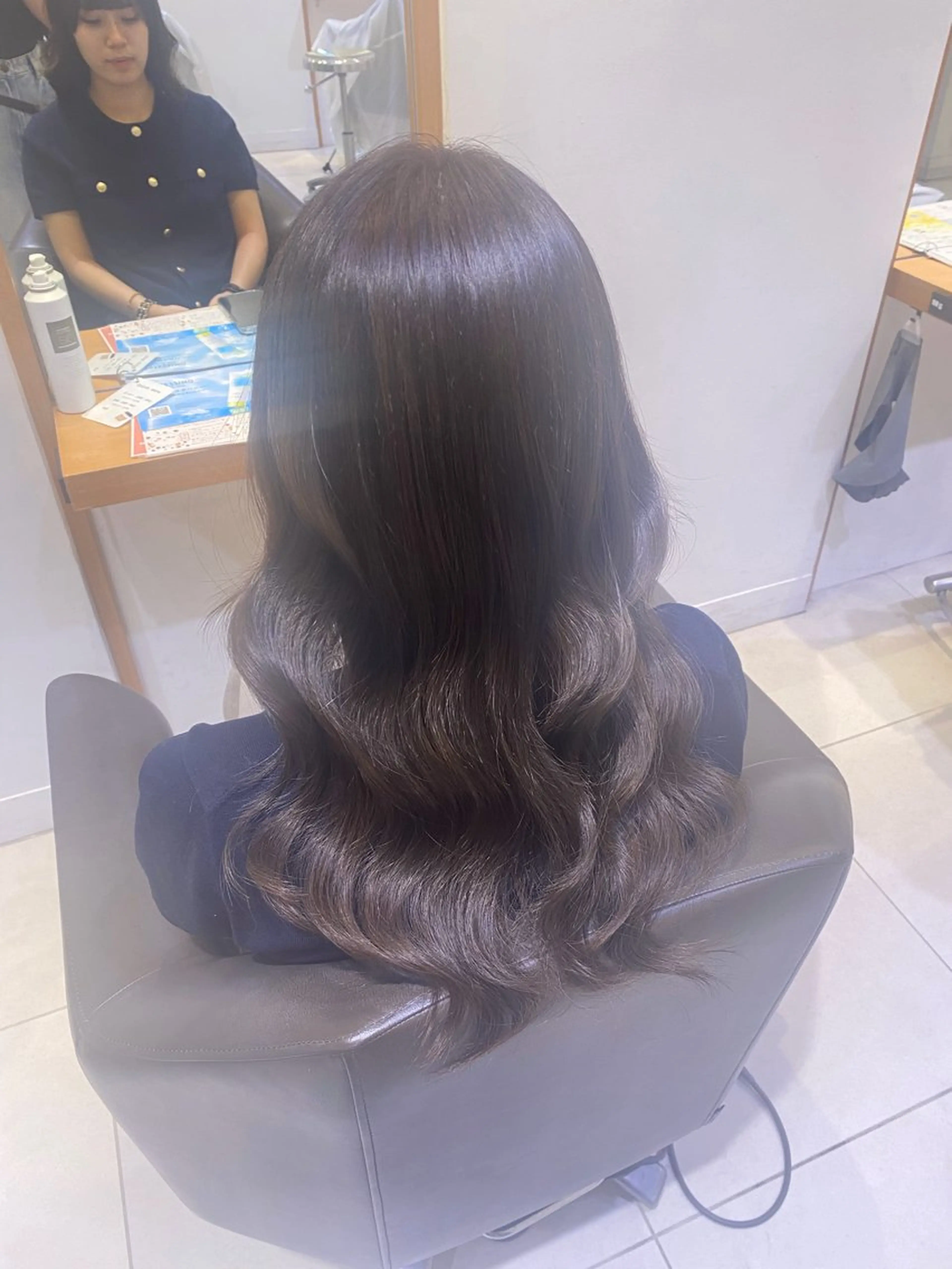 セミロング ヘアカラー 🍫apish国分寺 すずきかのん🍫のヘアスタイル