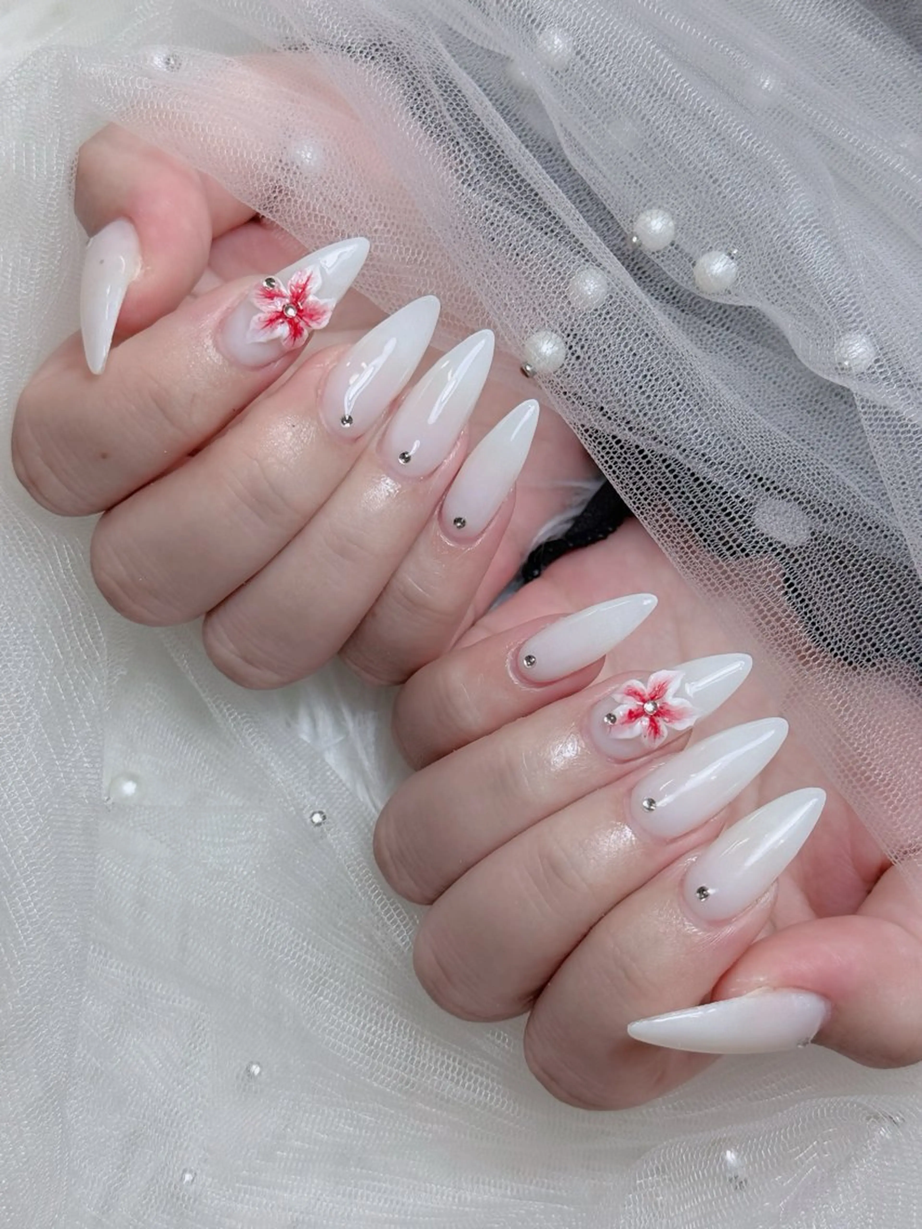 ネイル オーロラネイル チークネイル フットネイル フレンチネイル 韓国ネイル ハンドネイル Lumi Nailのネイルデザイン