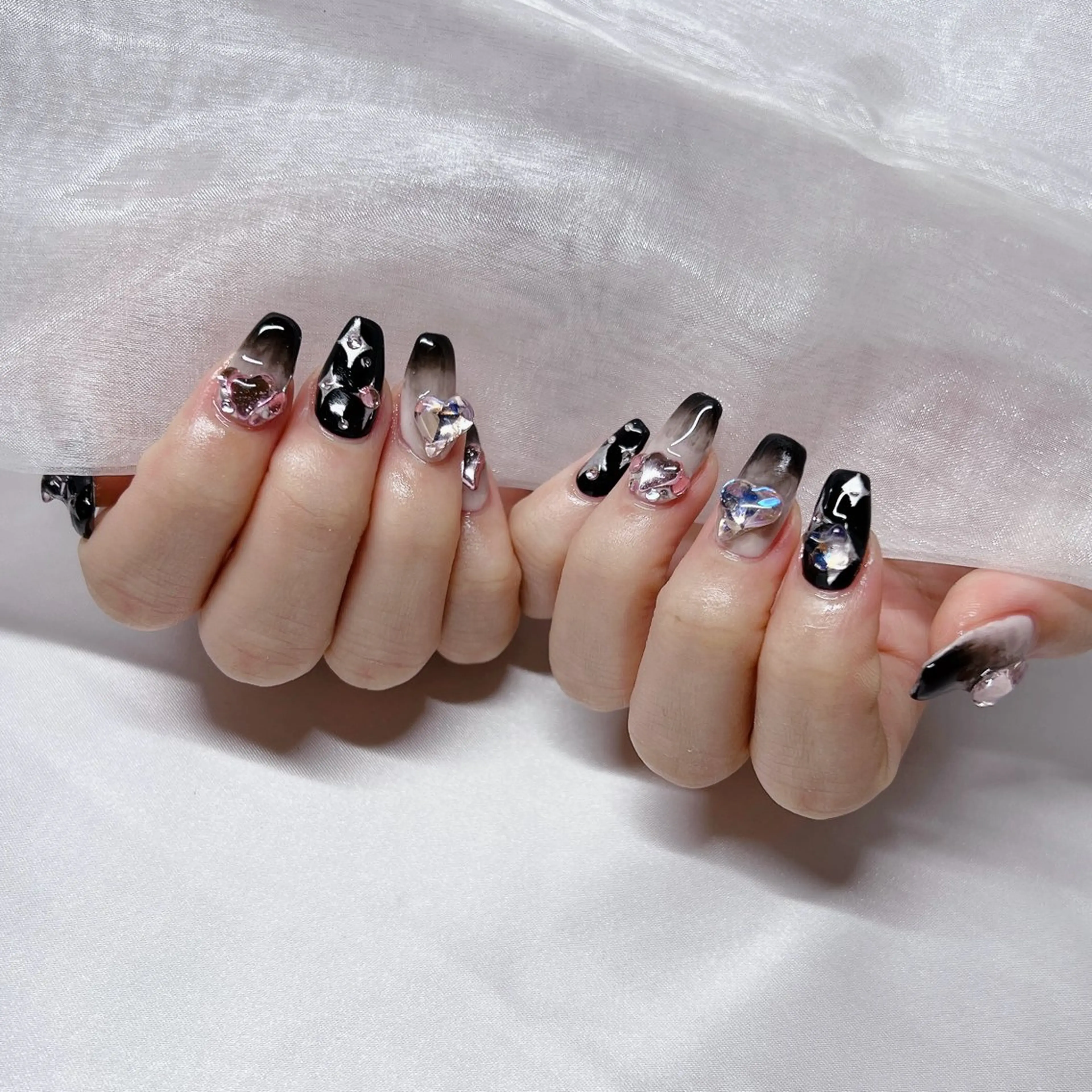 ネイル ジェルネイル 韓国ネイル ラメ(グリッター) マグネットネイル 持ち込み ハンドネイル -nail salon-Reward所属・nail salon Rewardのネイルデザイン