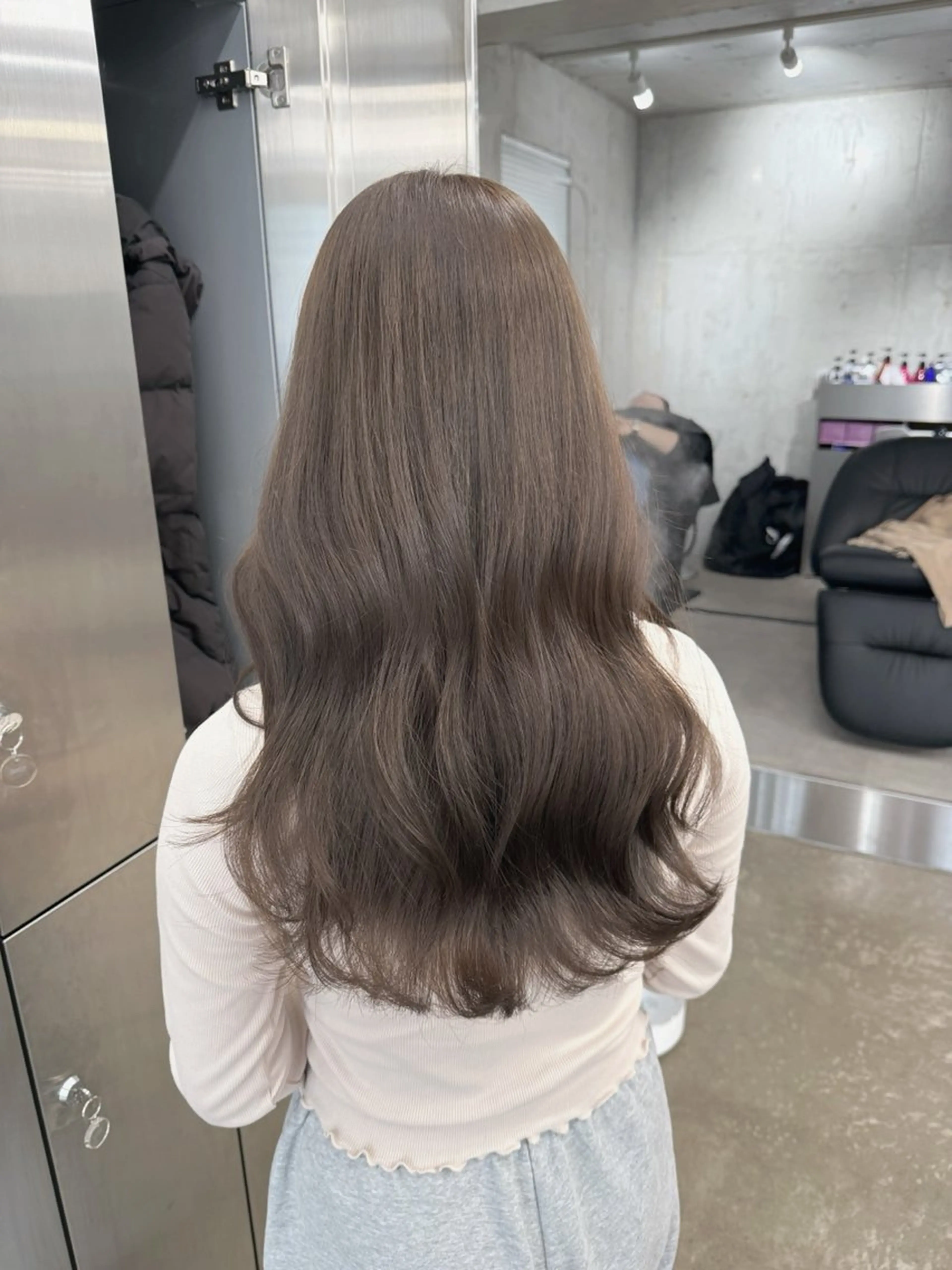 セミロング カラー ダブルカラー グレージュ ミルクティーグレージュ カット ヘアカラー トリートメント 高橋大樹/グレージュ 透明感/髪質改善のヘアスタイル