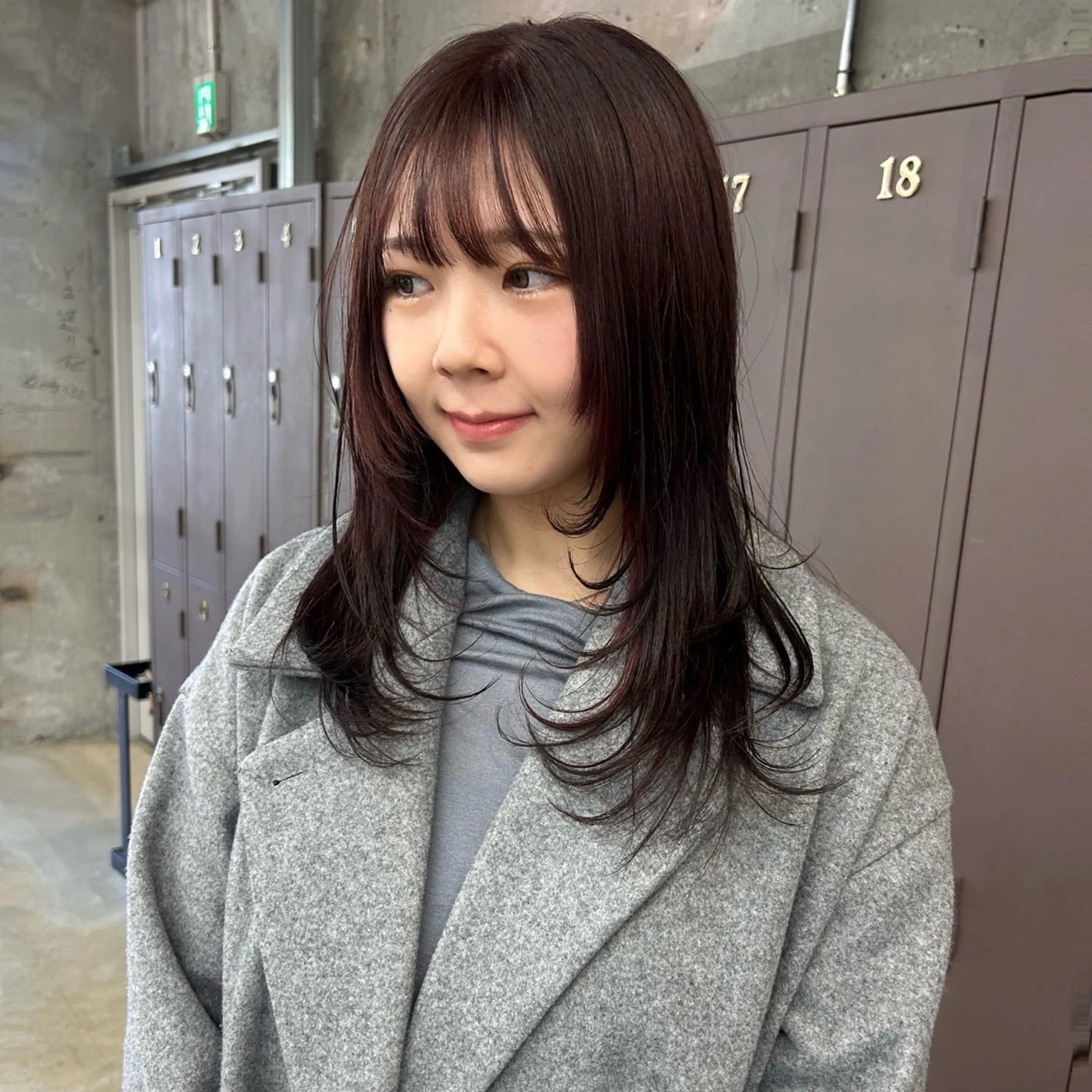 セミロング ヘアカラー 縮毛矯正 トリートメント 伊藤ほのか /パーマ/ショートのヘアスタイル