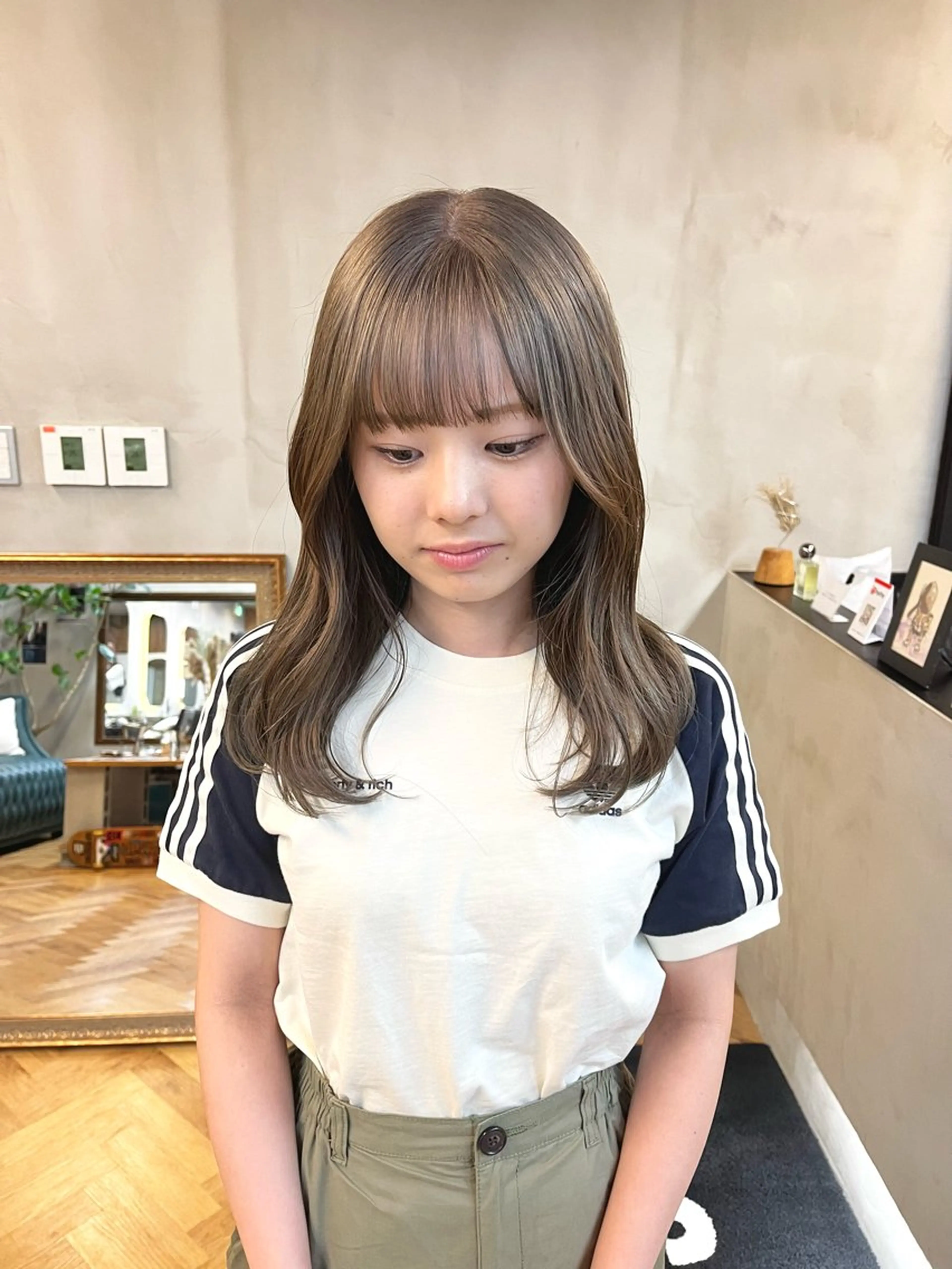 セミロング カラー ヘアアレンジ ブリーチ esu 心斎橋店所属・ena/ブリーチなし 心斎橋・ベージュ🎀のヘアスタイル