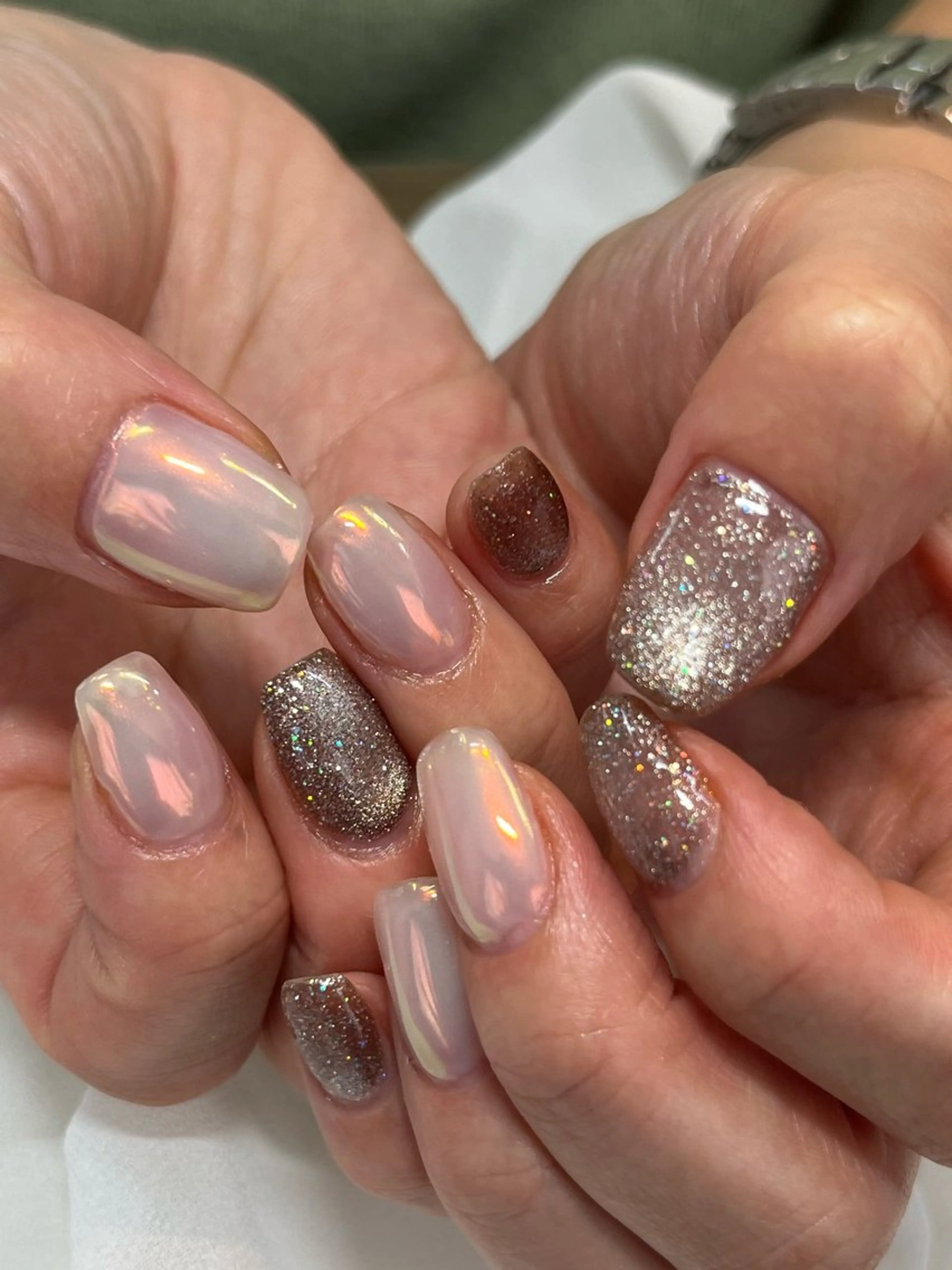 【hand】 magnet•mirror•flashの写真