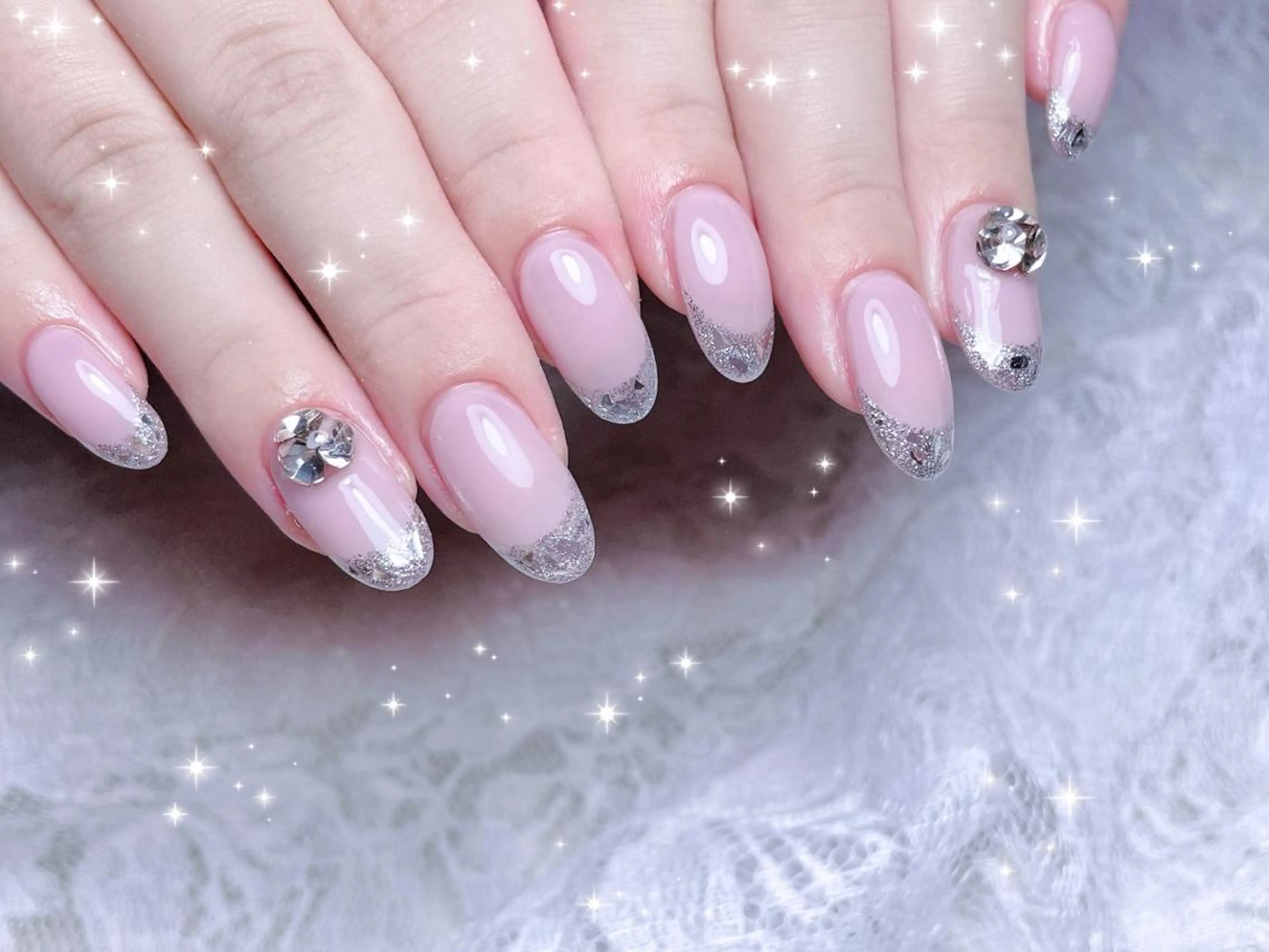 ネイル フレンチネイル ガラスフレンチ ハンドネイル FLARE NAIL フレアネイルのネイルデザイン