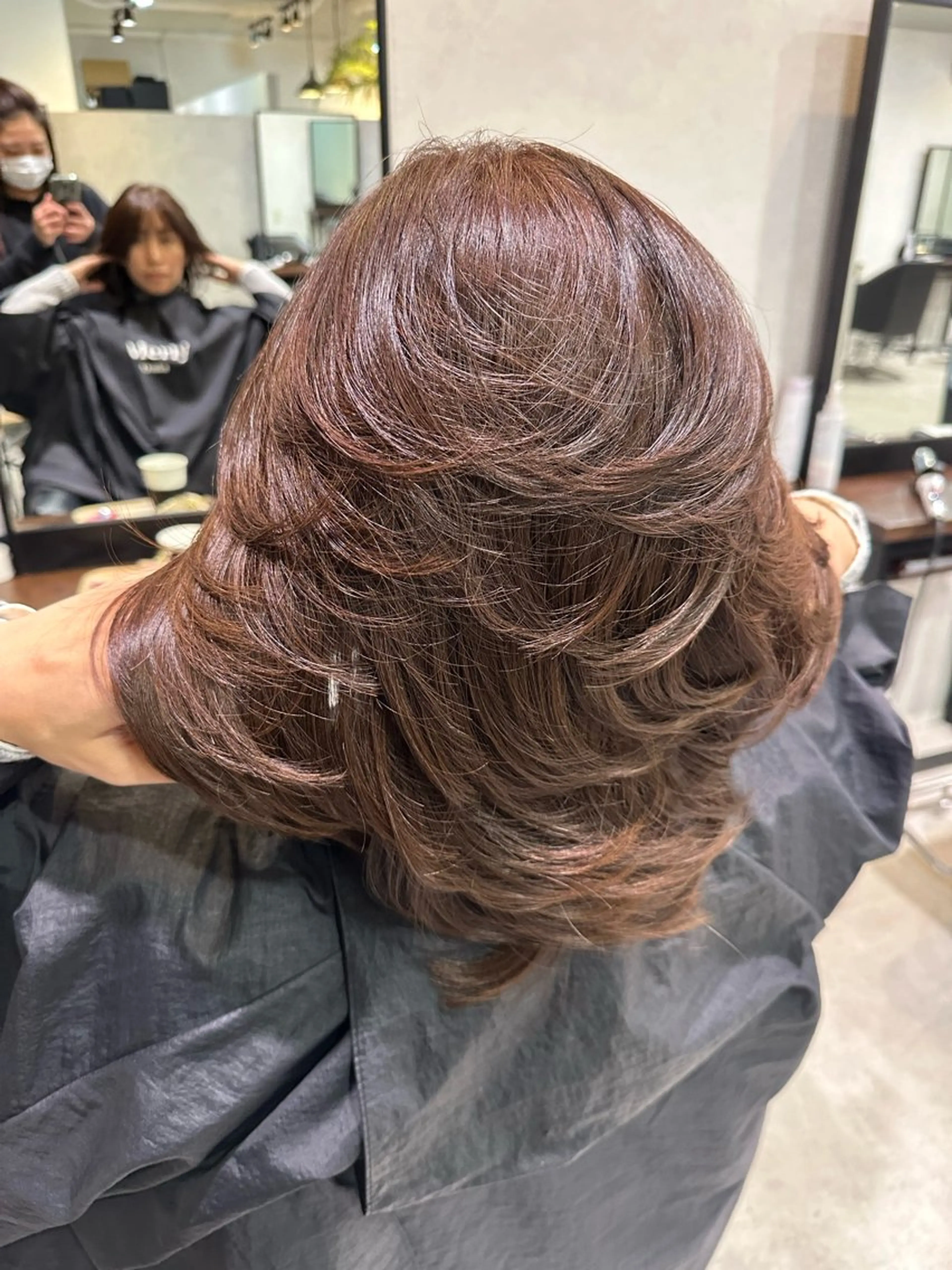 ミディアム レイヤーカット カット ヘアカラー 足立 采弥のヘアスタイル