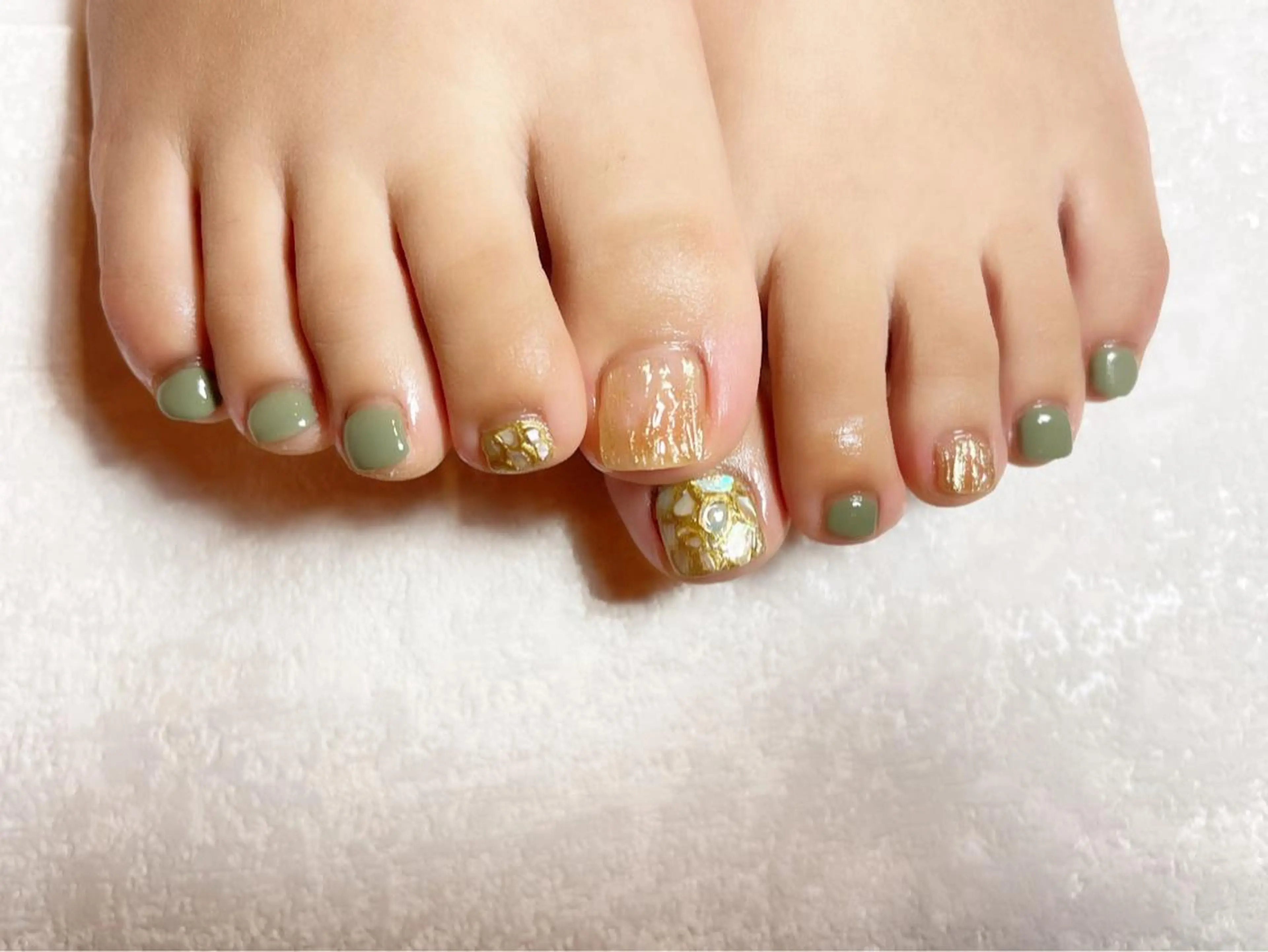 ネイル アートネイル ミラーネイル 持ち込み irono .のネイルデザイン