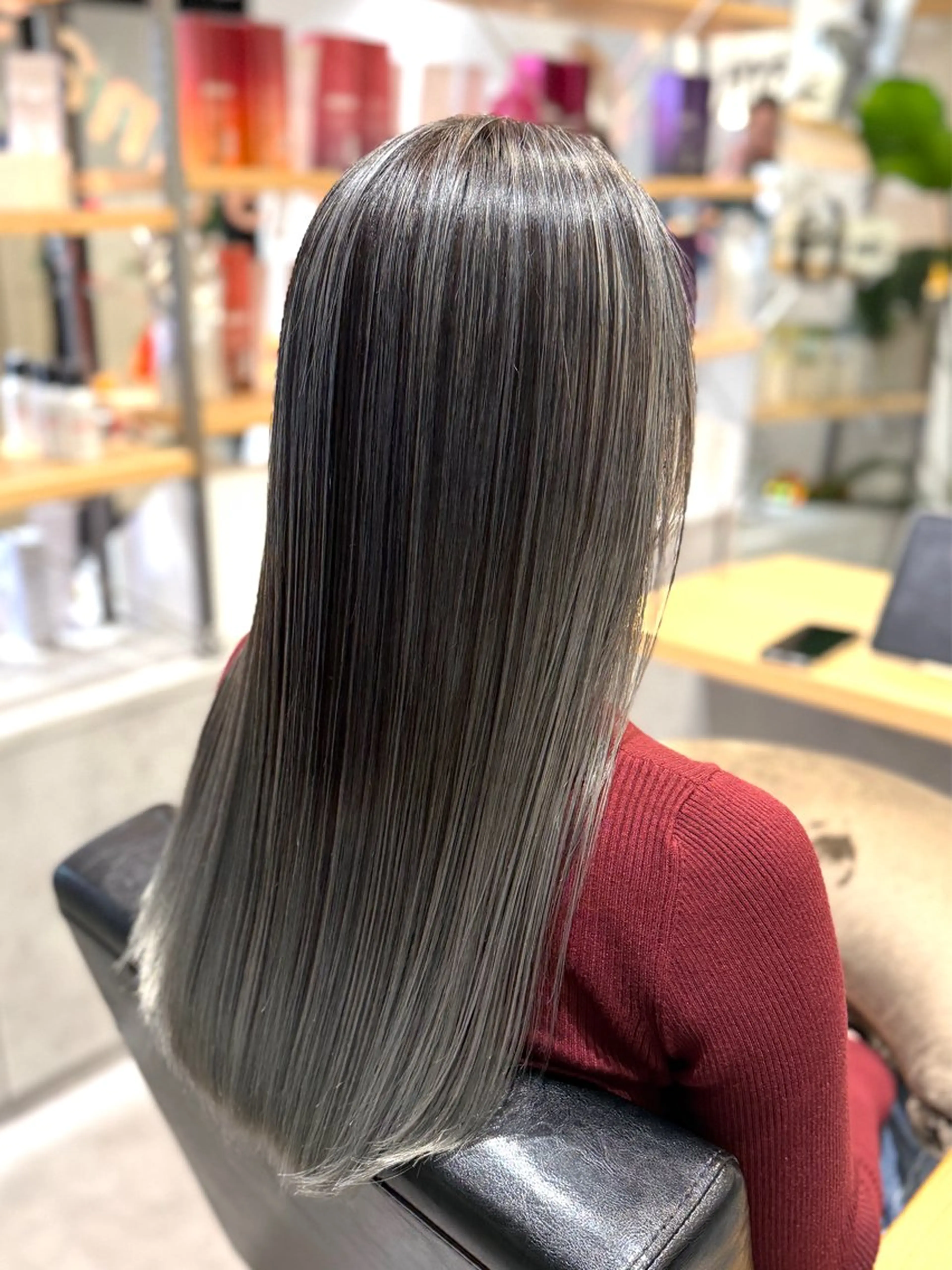 ロング レイヤーカット アダチ コウスケのヘアスタイル