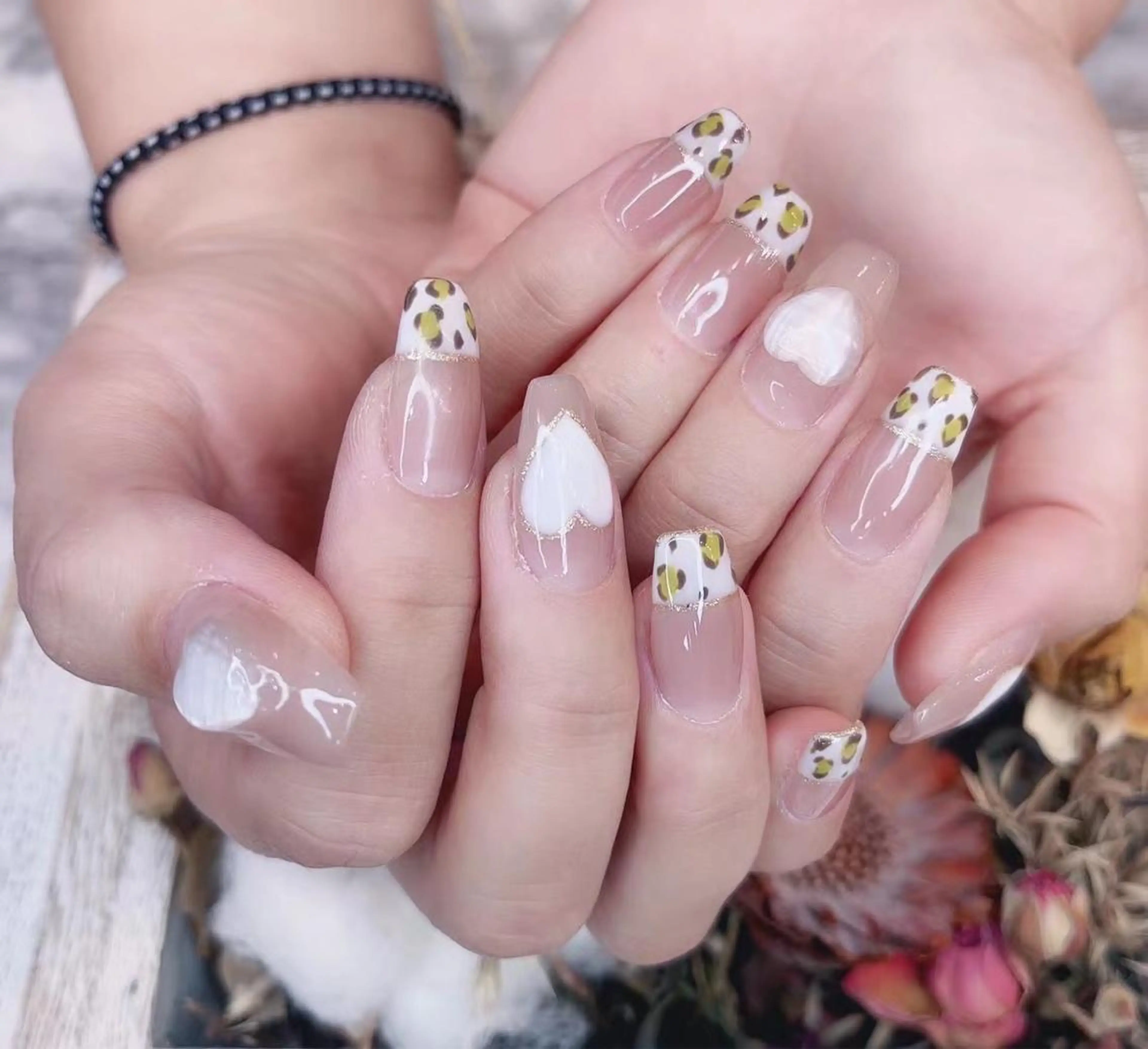 ネイル アニマル柄 フレンチネイル Babarla Nailのネイルデザイン