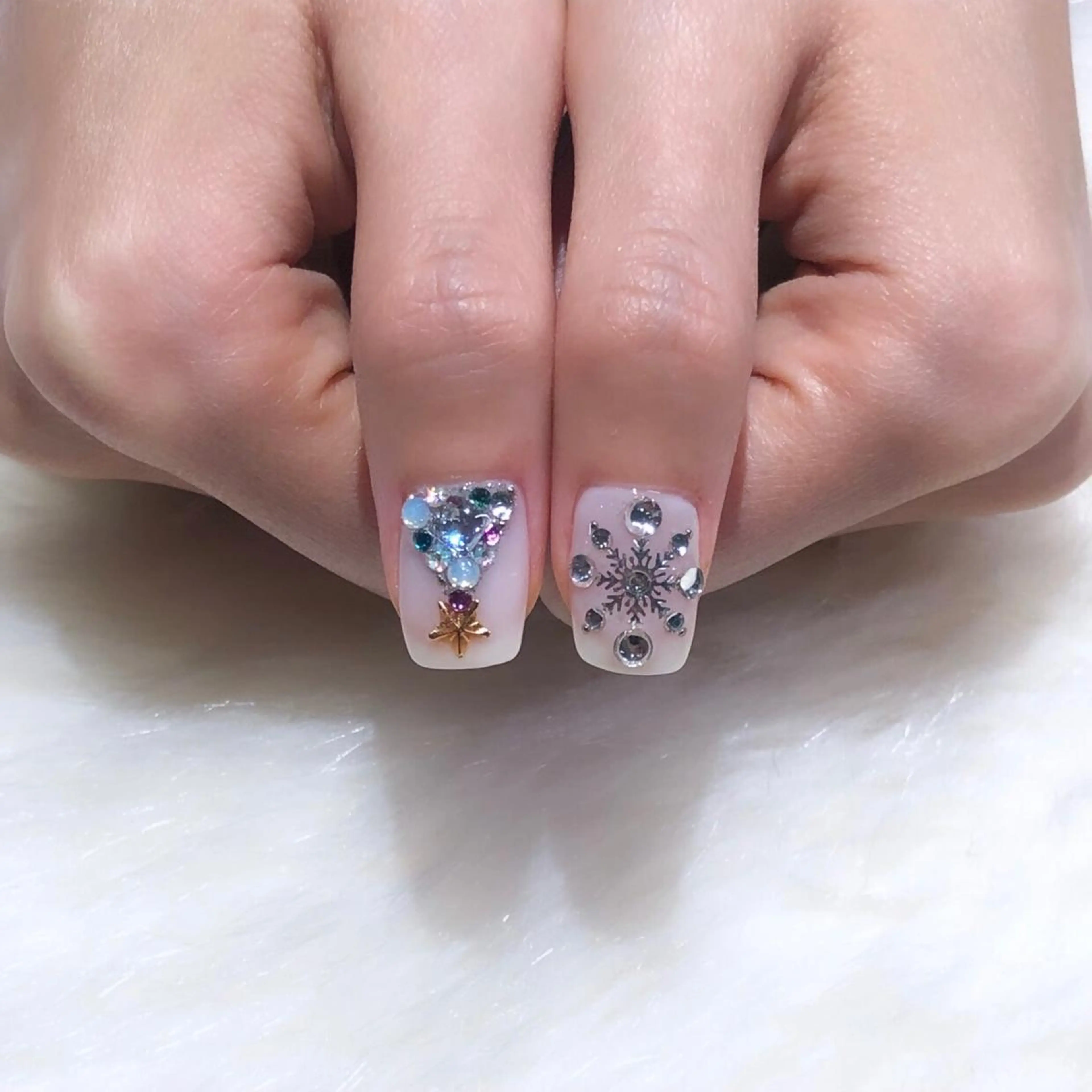 ネイル ハンドネイル フットネイル ハンドケア Nes.Nail所属・Miyagi Asamiのネイルデザイン